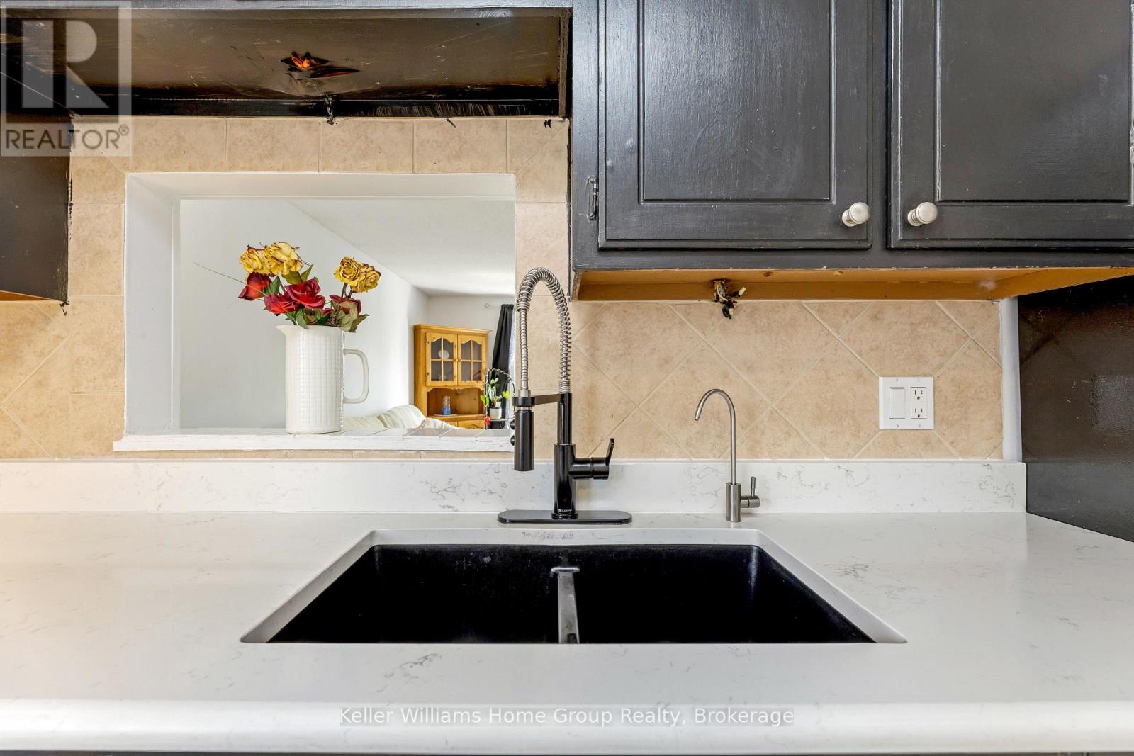 6 - 175 Elm Ridge Drive, Kitchener, Ontario  N2N 1L7 - Photo 13 - X12216259