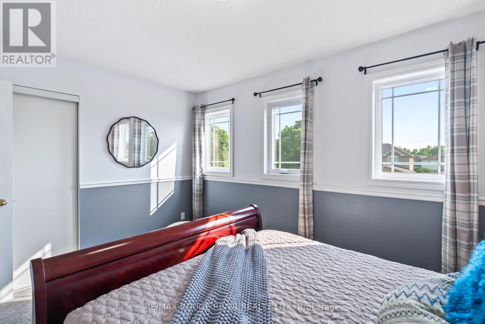 41 Valleywood Drive, Whitby, Ontario  L1R 2J5 - Photo 32 - E12215930