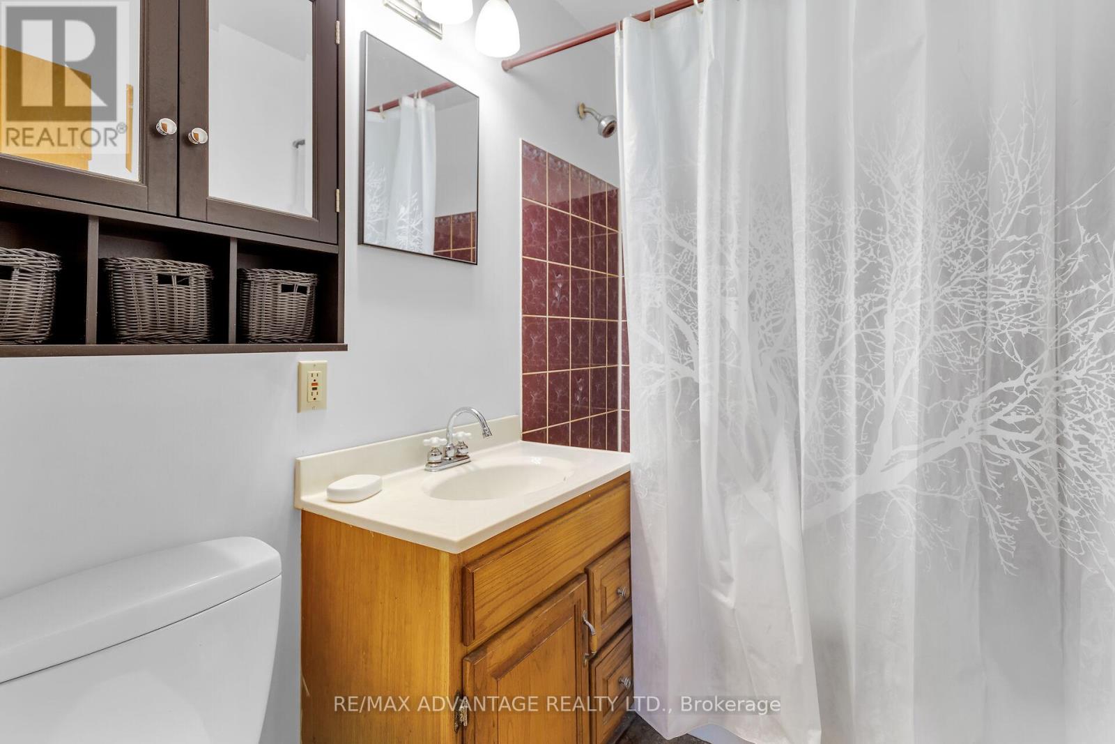 1824 Avalon Street, London East (East H), Ontario  N5W 3G8 - Photo 18 - X12216101