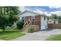 19 GARROW Drive, Hamilton, Ontario