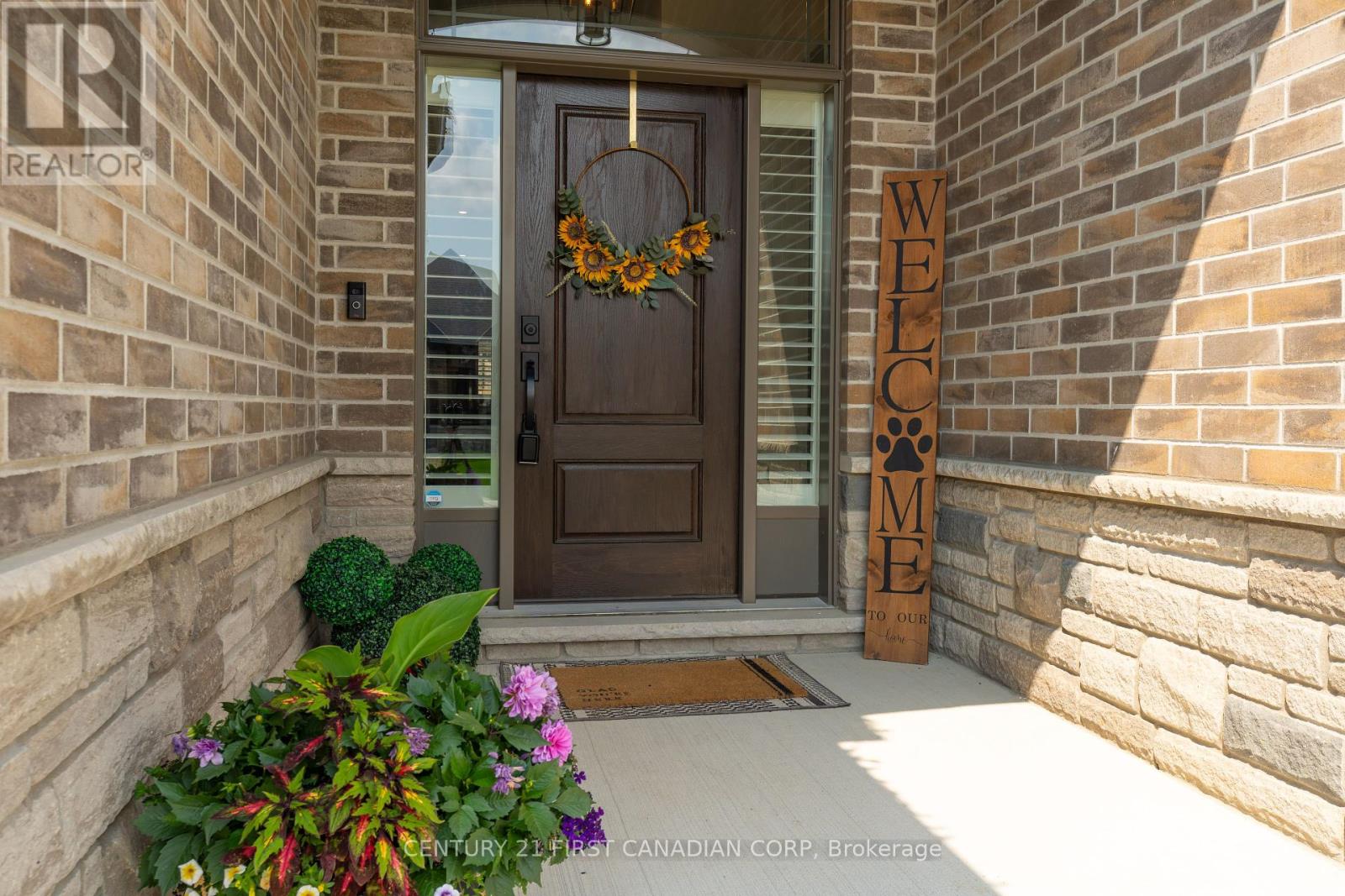 3 Hardy Court, Lucan Biddulph (Lucan), Ontario  N0M 2J0 - Photo 4 - X12216190