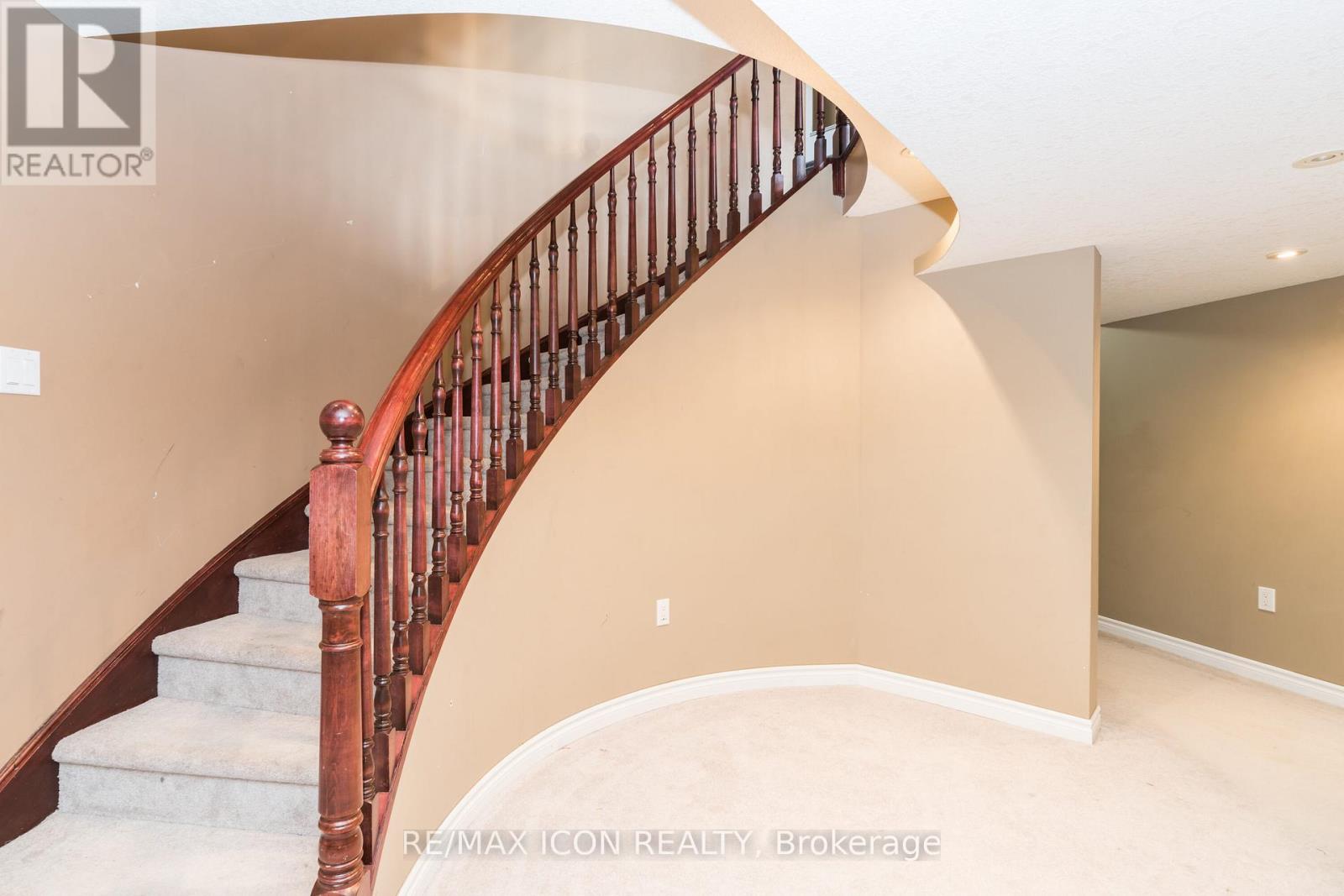 19 Redtail Court, St. Thomas, Ontario  N5R 6L6 - Photo 35 - X12216231