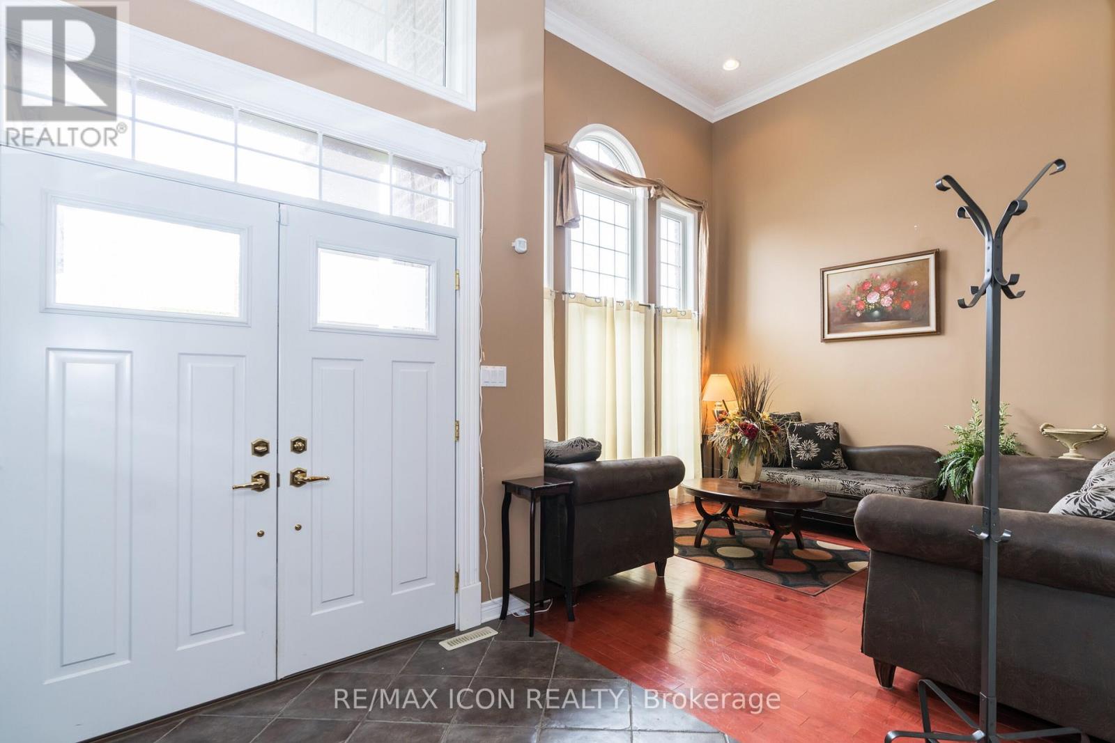 19 Redtail Court, St. Thomas, Ontario  N5R 6L6 - Photo 5 - X12216231