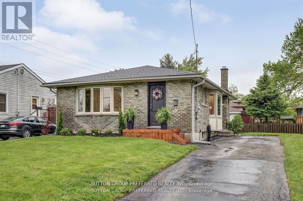 1053 Willow Drive, London South, Ontario  N6E 1P4 - Photo 2 - X12216252