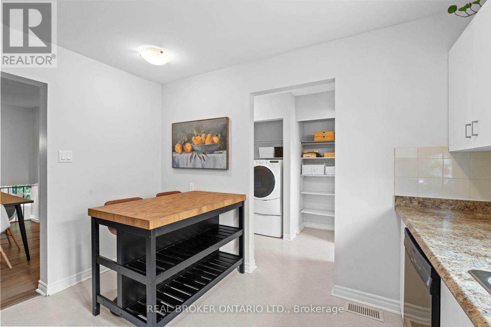 6 Almond Lane, Ottawa, Ontario  K2L 3T2 - Photo 15 - X12215752