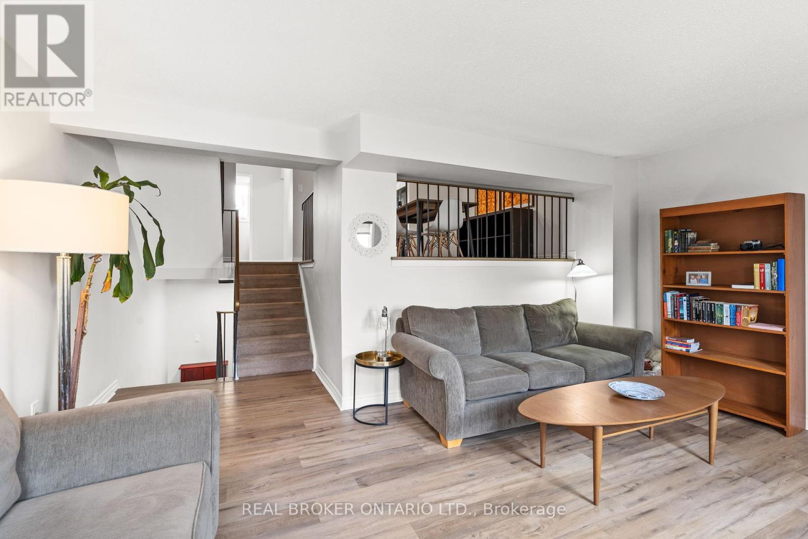6 Almond Lane, Ottawa, Ontario  K2L 3T2 - Photo 8 - X12215752