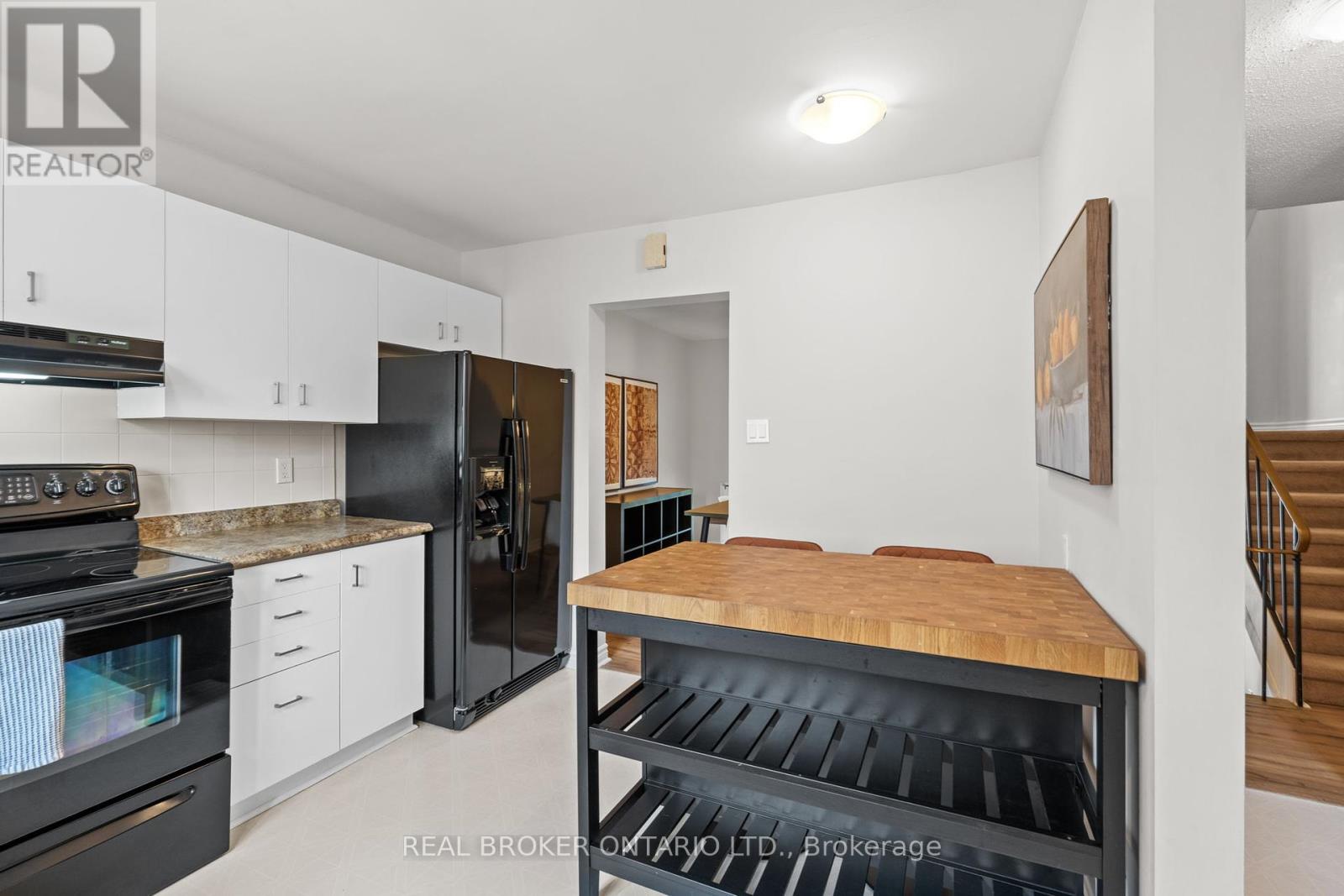 6 Almond Lane, Ottawa, Ontario  K2L 3T2 - Photo 14 - X12215752
