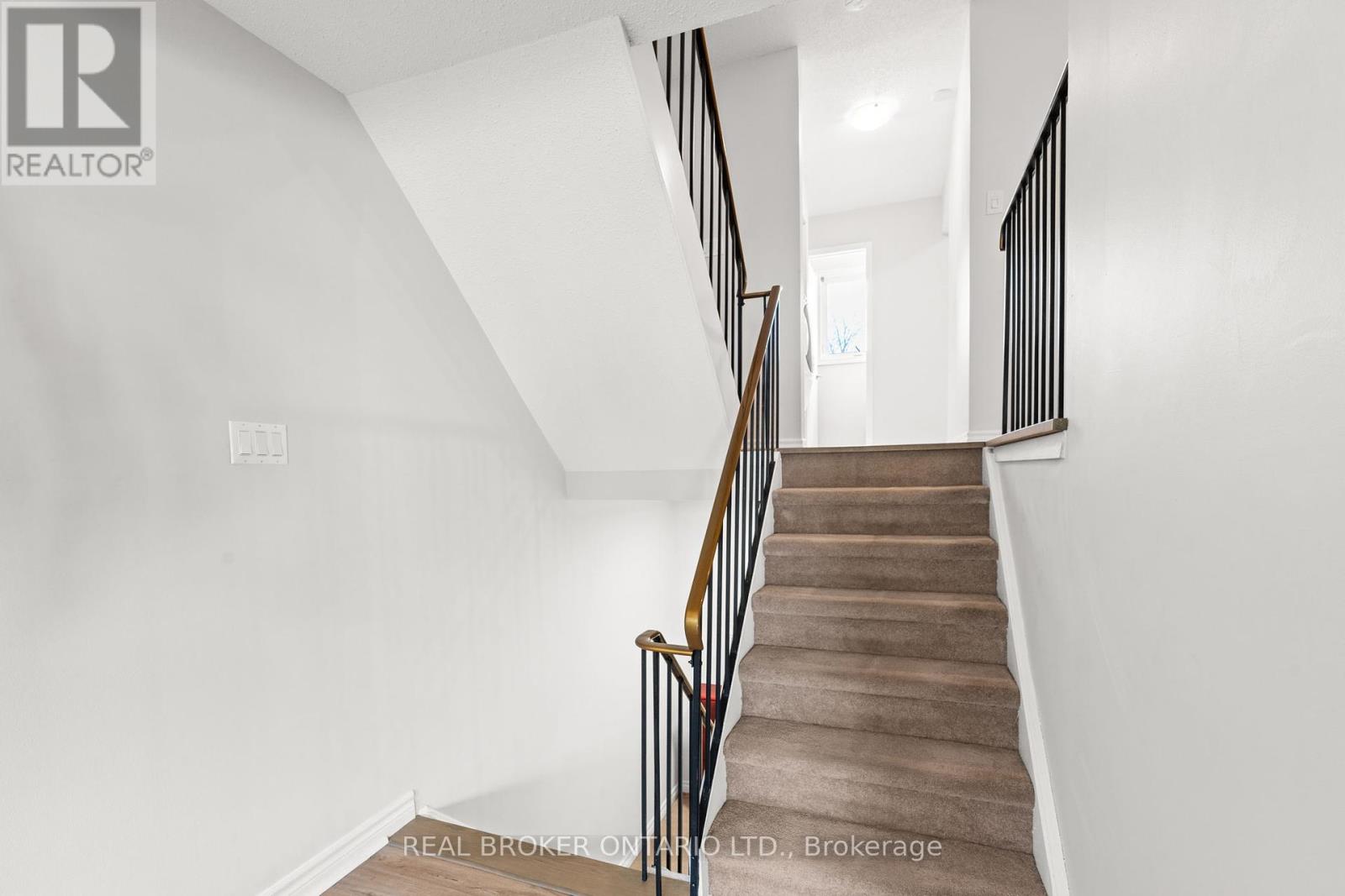 6 Almond Lane, Ottawa, Ontario  K2L 3T2 - Photo 9 - X12215752