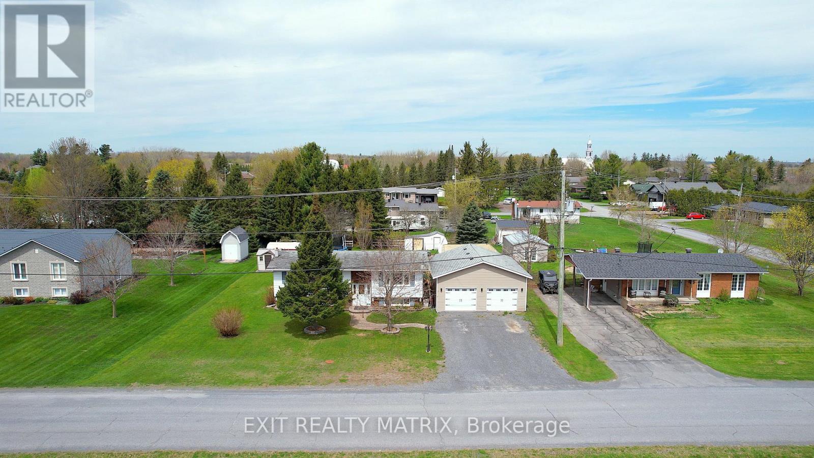 5 CRYSLER STATION ROAD, North Stormont, Ontario