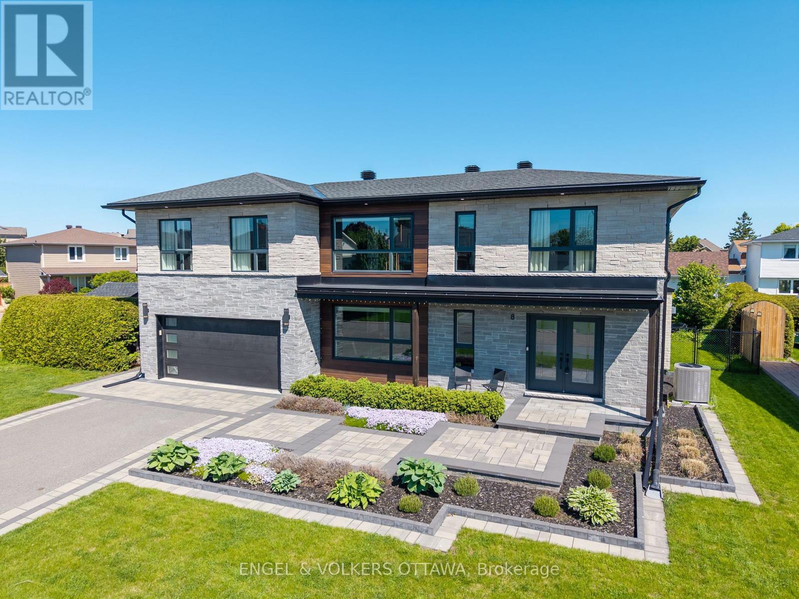 Property at 8 ROSELAWN COURT image 4