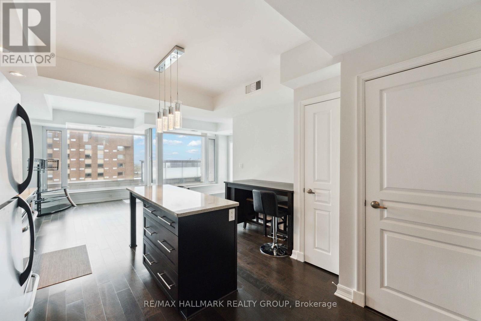 1408 - 238 Besserer Street, Ottawa, Ontario  K1N 6B1 - Photo 4 - X12216232