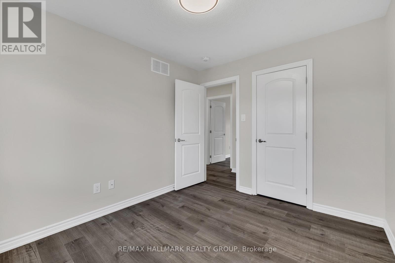130 Cranesbill Road, Ottawa, Ontario  K2V 0J5 - Photo 21 - X12216284