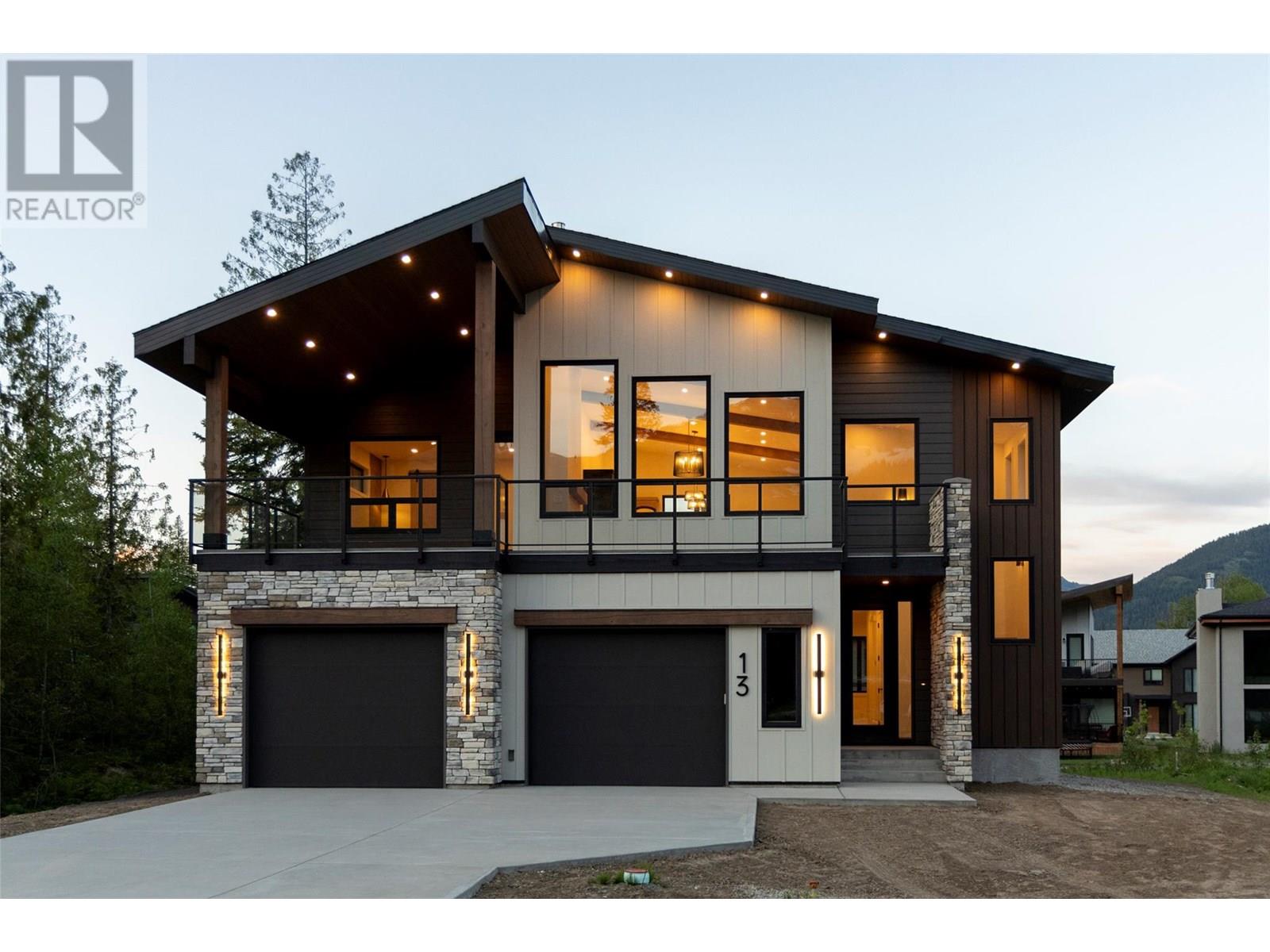 13 Sunset Lane, Fernie, British Columbia
