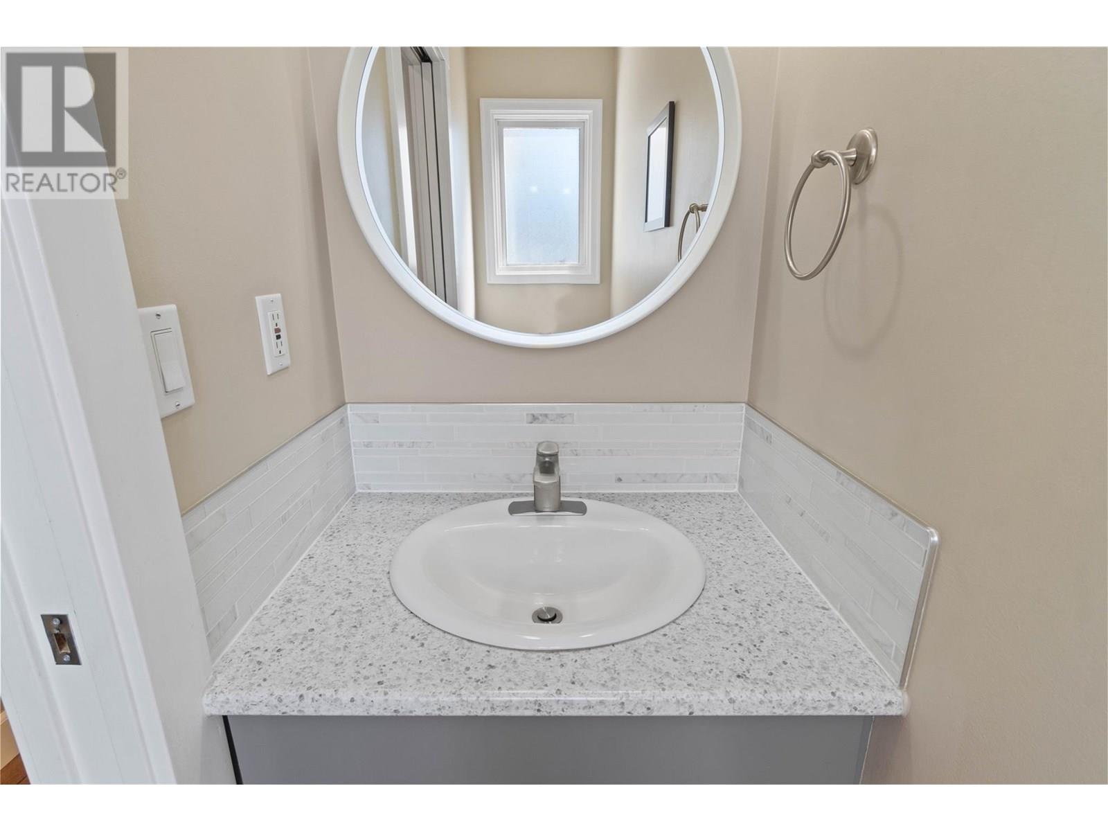 3225 Hargraves Place, Kamloops, British Columbia  V2B 8H3 - Photo 11 - 10351753