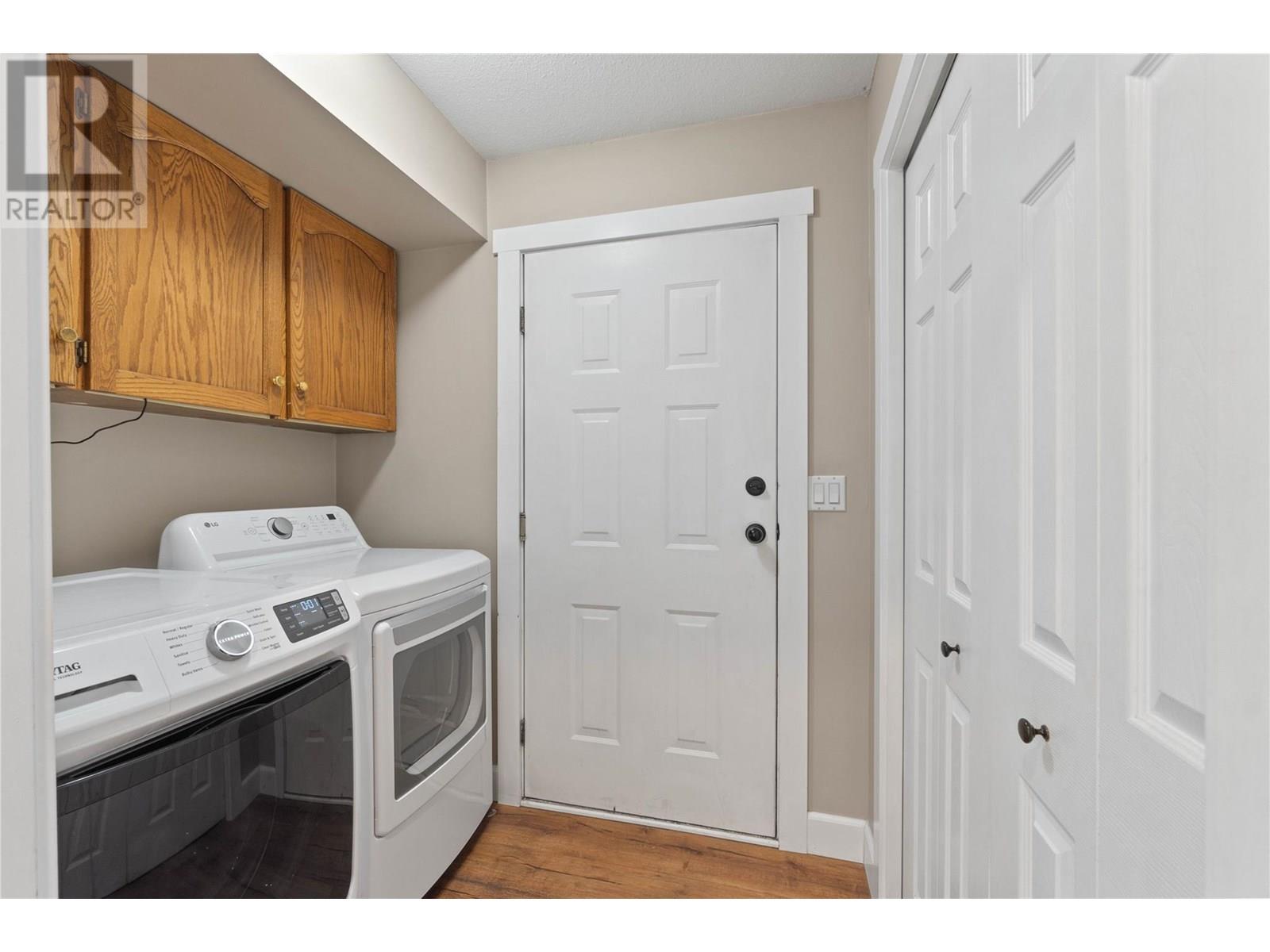 3225 Hargraves Place, Kamloops, British Columbia  V2B 8H3 - Photo 12 - 10351753