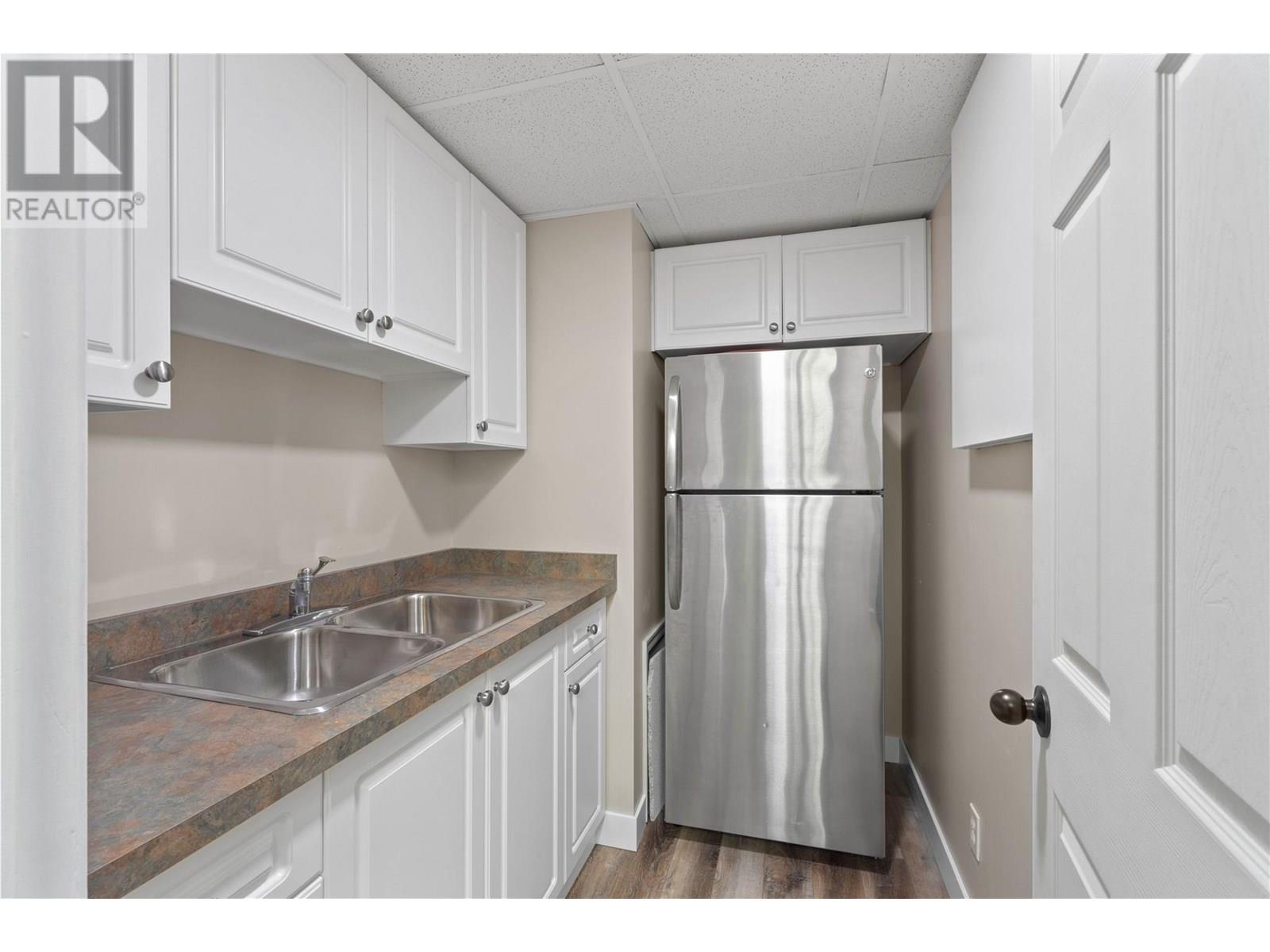 3225 Hargraves Place, Kamloops, British Columbia  V2B 8H3 - Photo 22 - 10351753