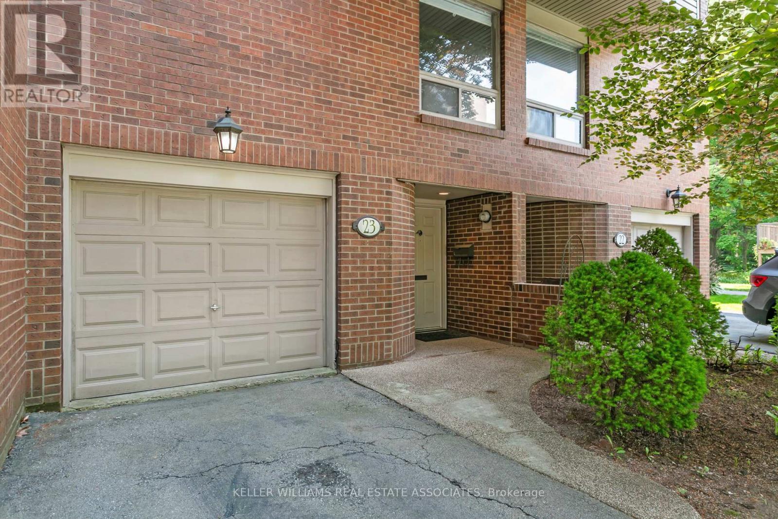 23 - 1250 Marlborough Court, Oakville (Cp College Park), Ontario  L6H 2W7 - Photo 3 - W12214256