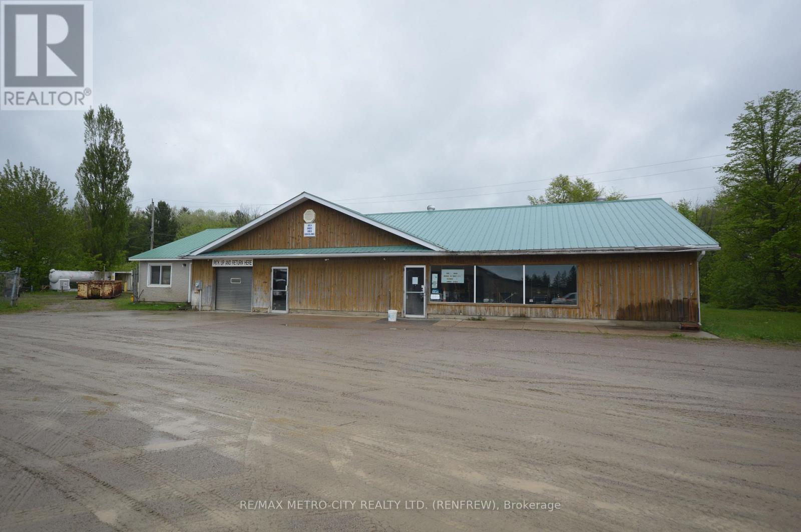 997 Gillan Road, Renfrew, Ontario  K7V 3Z4 - Photo 1 - X11926594