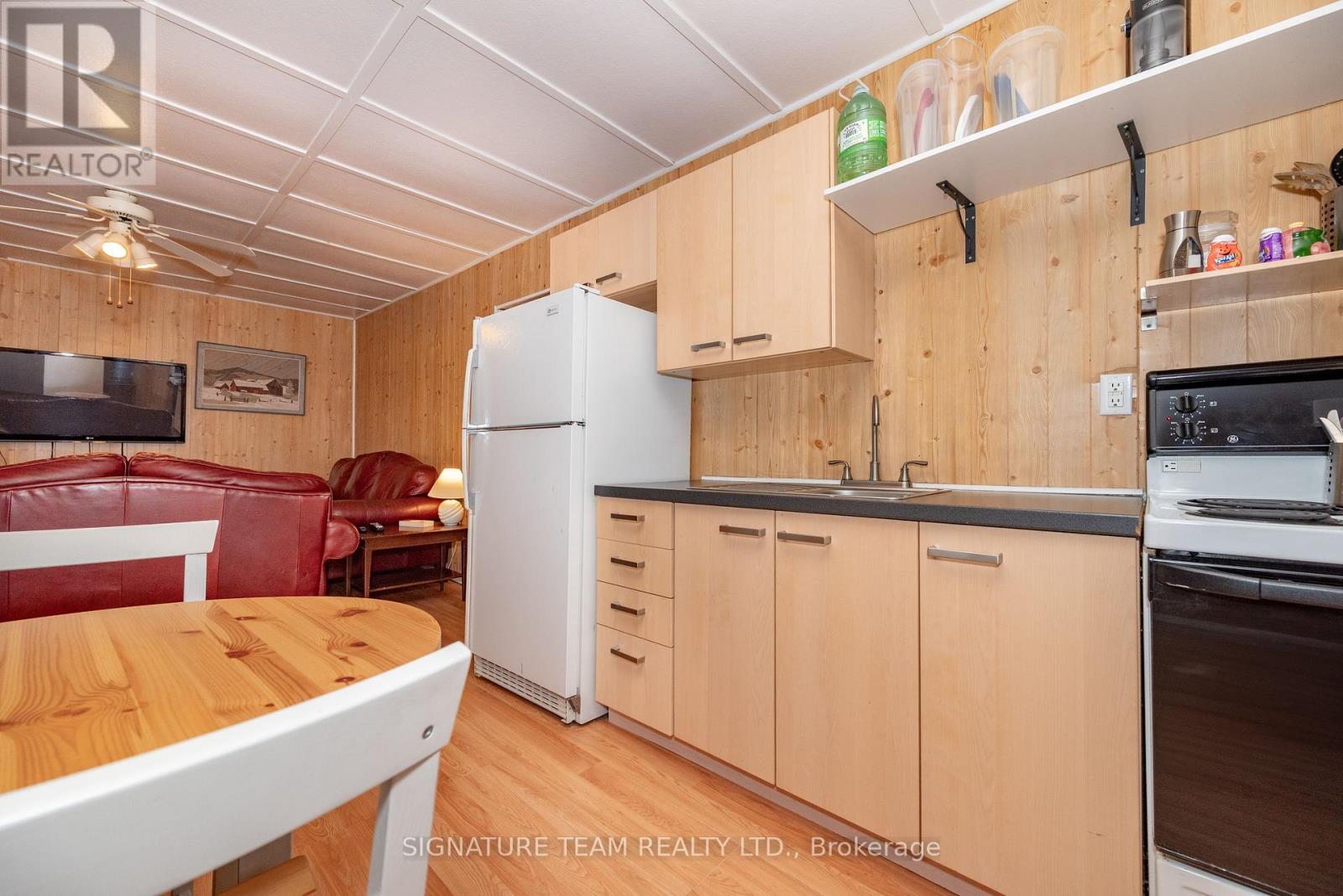 30 Sleepy Hollow Lane, Bonnechere Valley, Ontario  K0J 2A0 - Photo 12 - X12209589