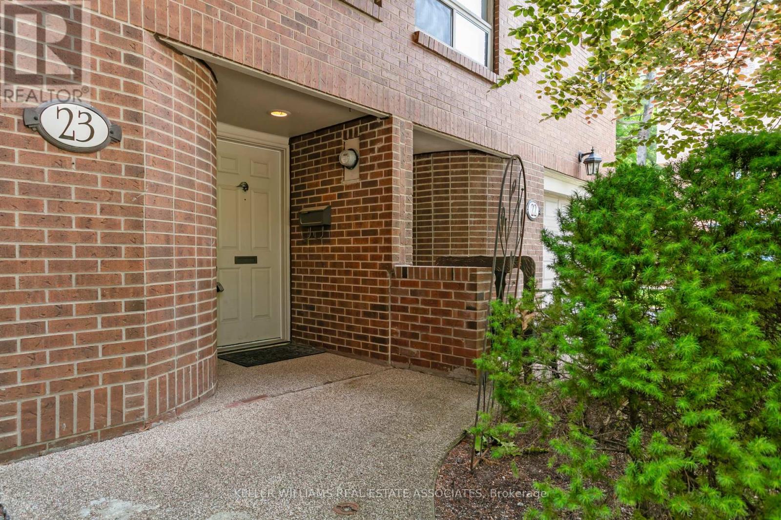 23 - 1250 Marlborough Court, Oakville (Cp College Park), Ontario  L6H 2W7 - Photo 4 - W12214256