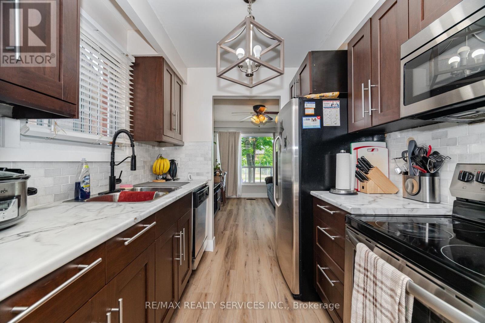 4 Hinchley Wood Grove, Brampton (Brampton North), Ontario  L6V 3M3 - Photo 11 - W12216294
