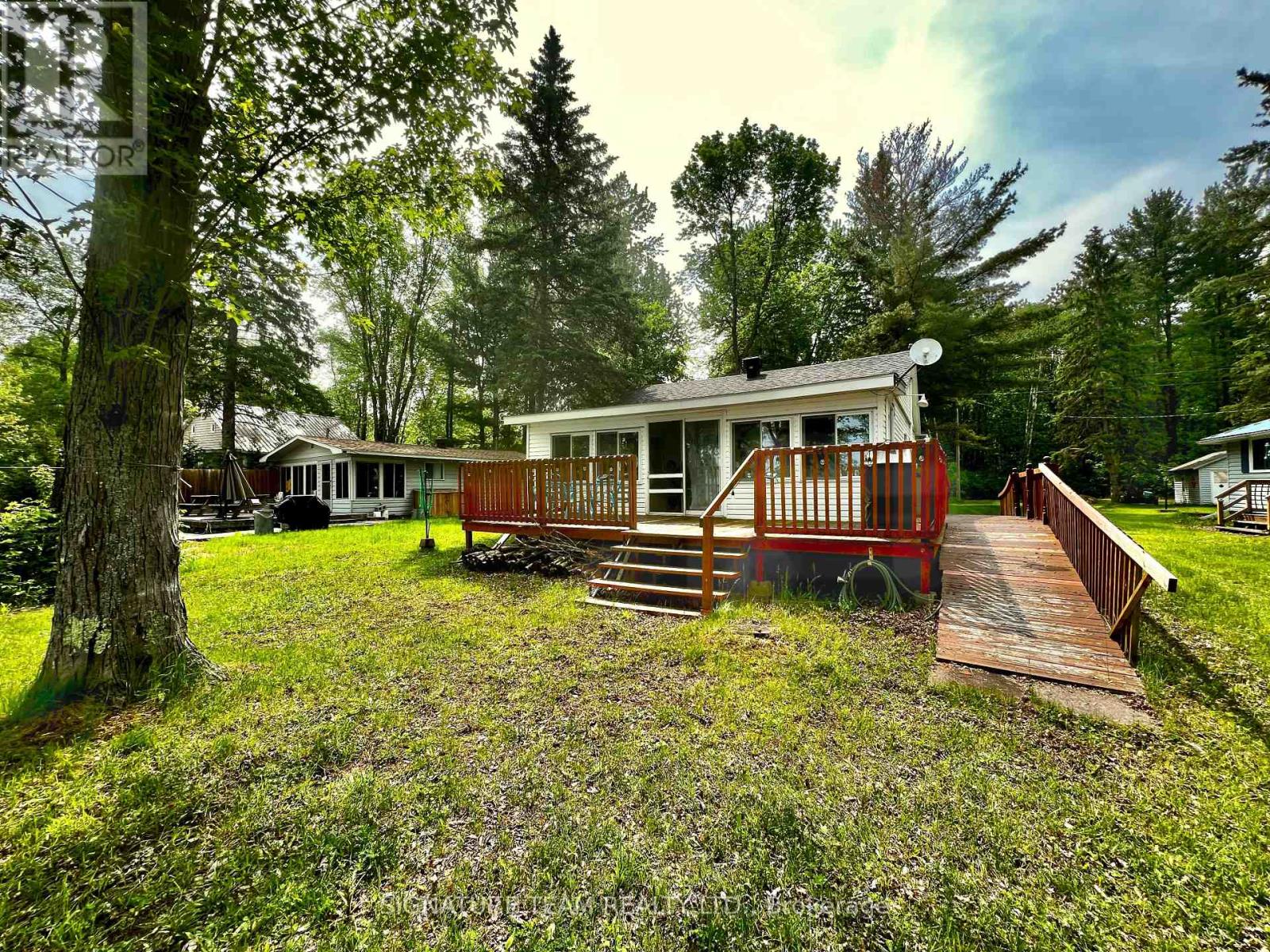 30 Sleepy Hollow Lane, Bonnechere Valley, Ontario  K0J 2A0 - Photo 3 - X12209589