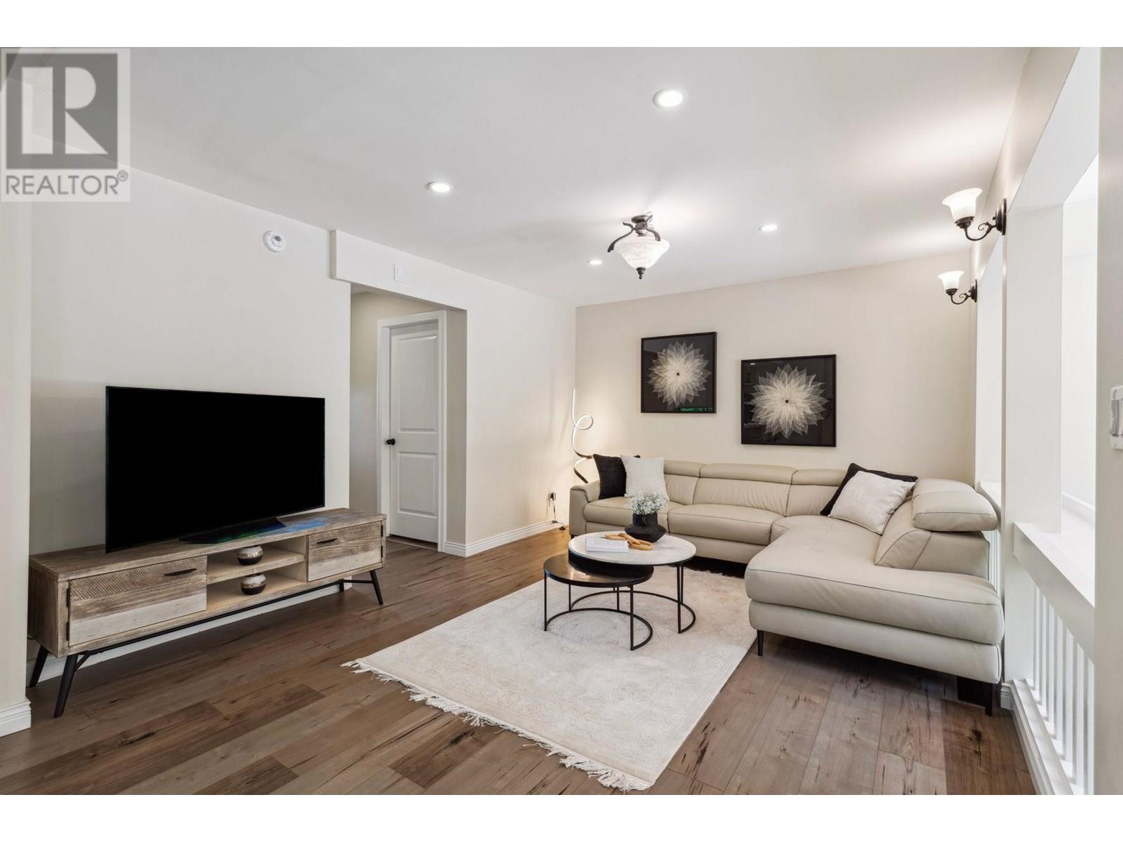 985 Gatensbury Street, Coquitlam, British Columbia  V3J 5J6 - Photo 9 - R3013382