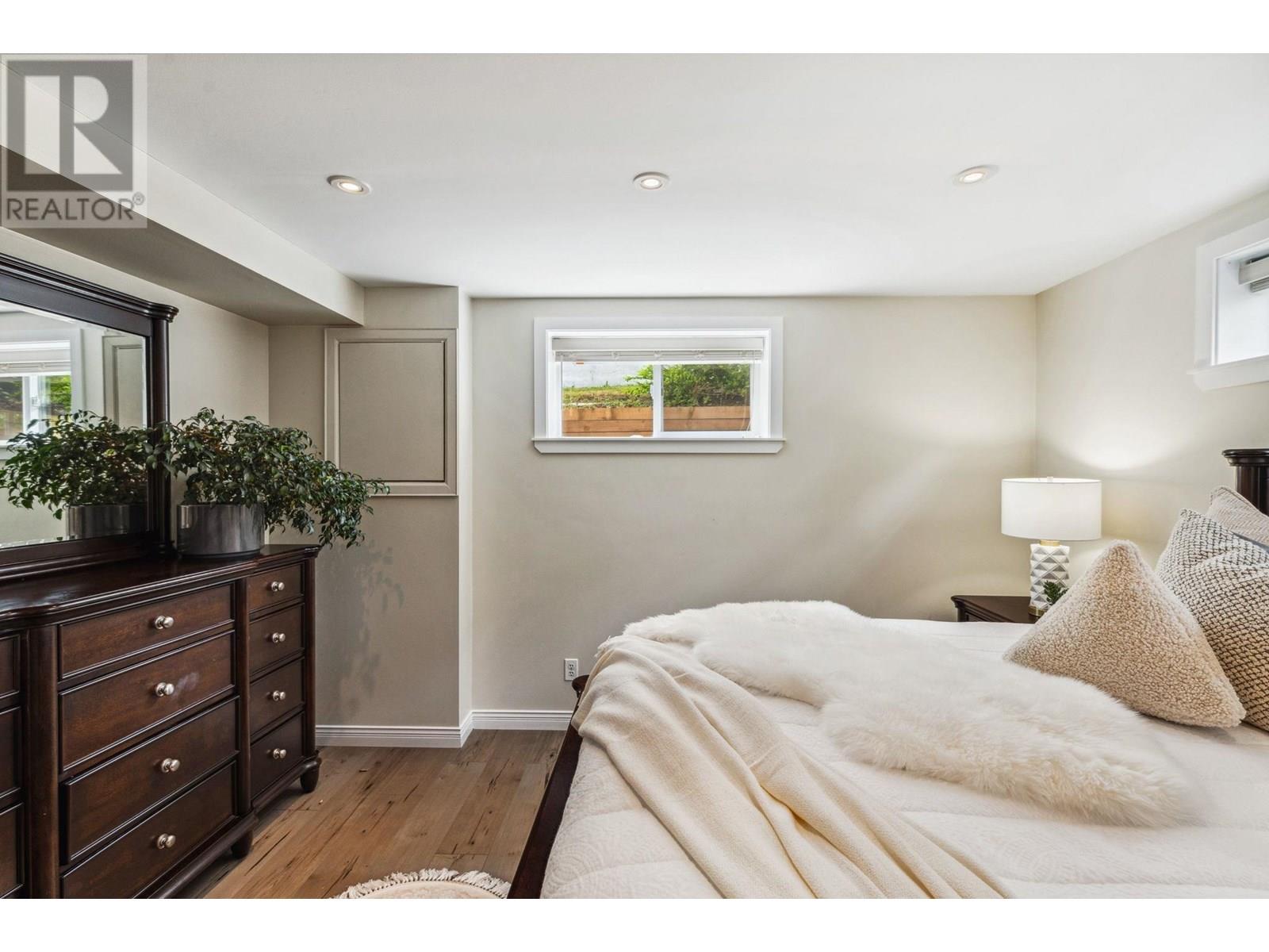 985 Gatensbury Street, Coquitlam, British Columbia  V3J 5J6 - Photo 22 - R3013382