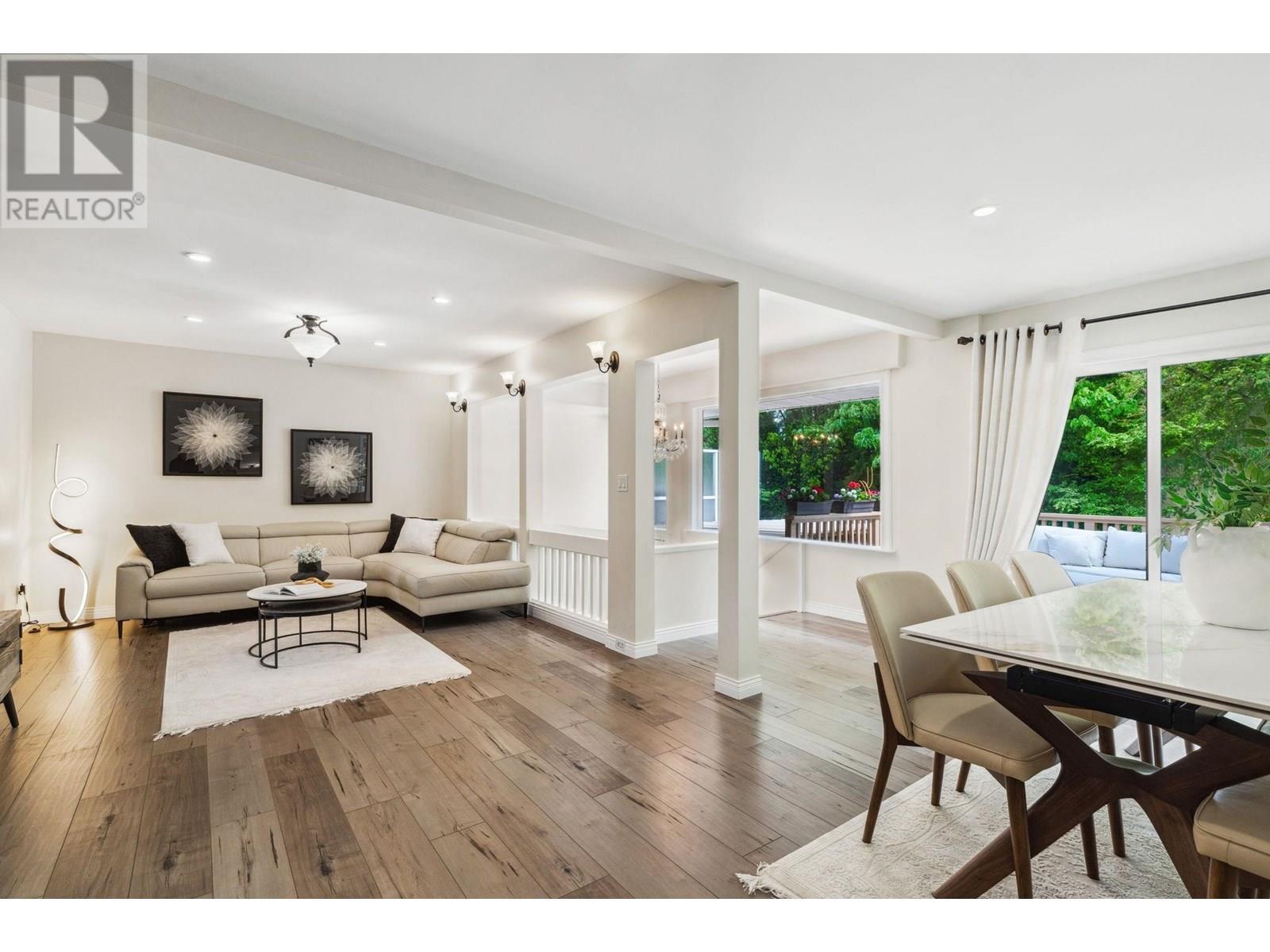 985 Gatensbury Street, Coquitlam, British Columbia  V3J 5J6 - Photo 1 - R3013382