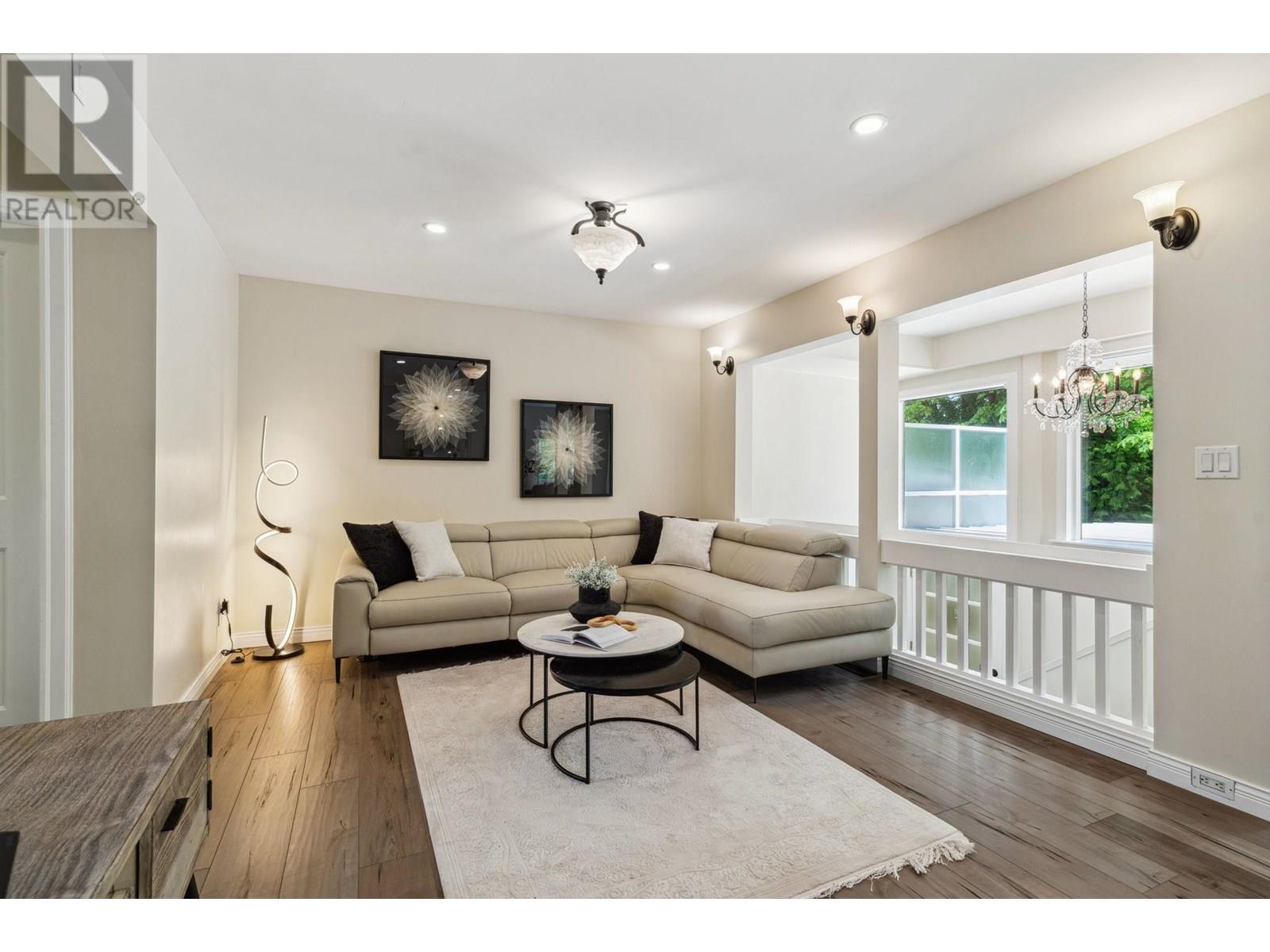 985 Gatensbury Street, Coquitlam, British Columbia  V3J 5J6 - Photo 8 - R3013382