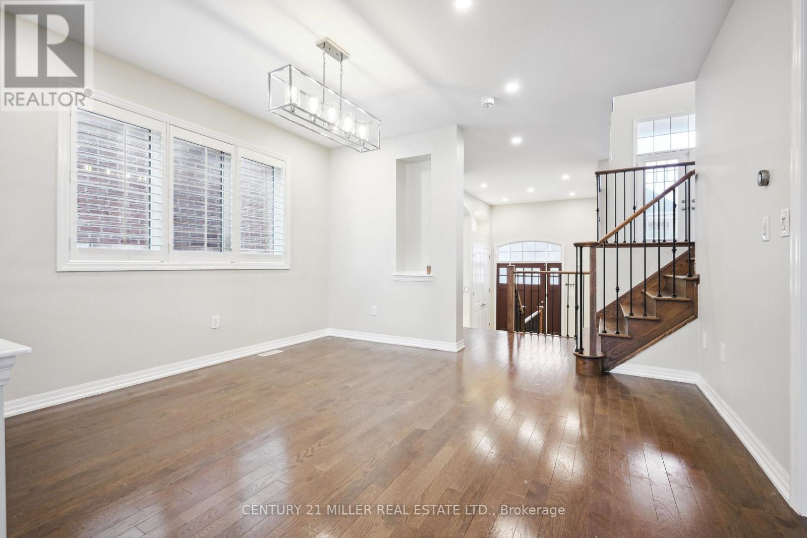 252 Wisteria Way, Oakville (Go Glenorchy), Ontario  L6M 1L3 - Photo 8 - W12216279