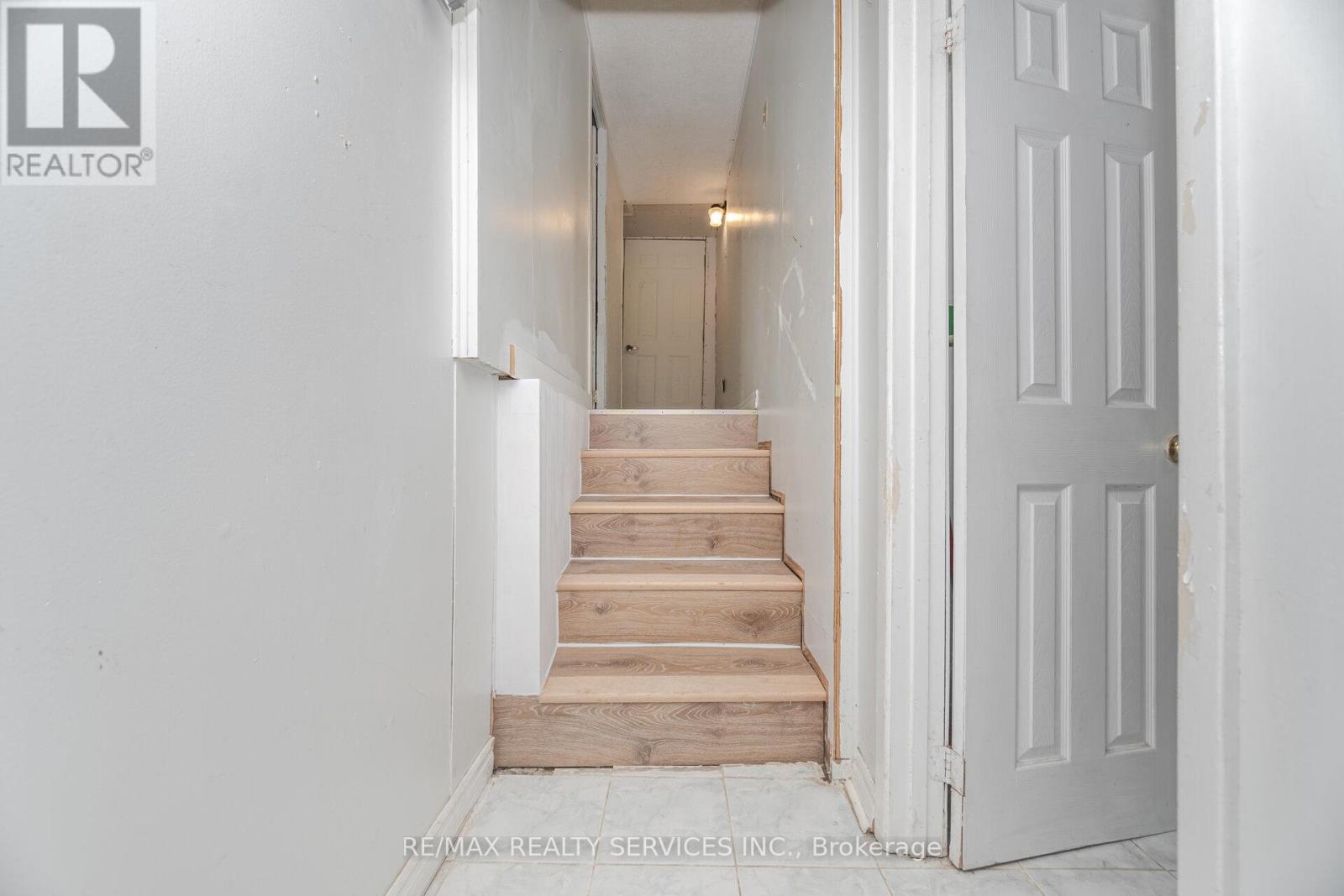 4 Hinchley Wood Grove, Brampton (Brampton North), Ontario  L6V 3M3 - Photo 36 - W12216294