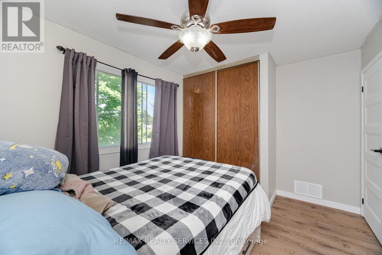 4 Hinchley Wood Grove, Brampton (Brampton North), Ontario  L6V 3M3 - Photo 27 - W12216294
