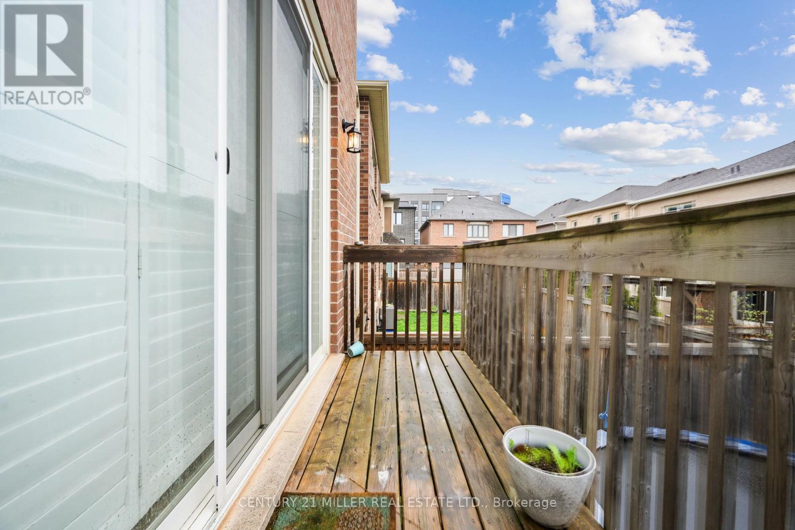 252 Wisteria Way, Oakville (Go Glenorchy), Ontario  L6M 1L3 - Photo 40 - W12216279