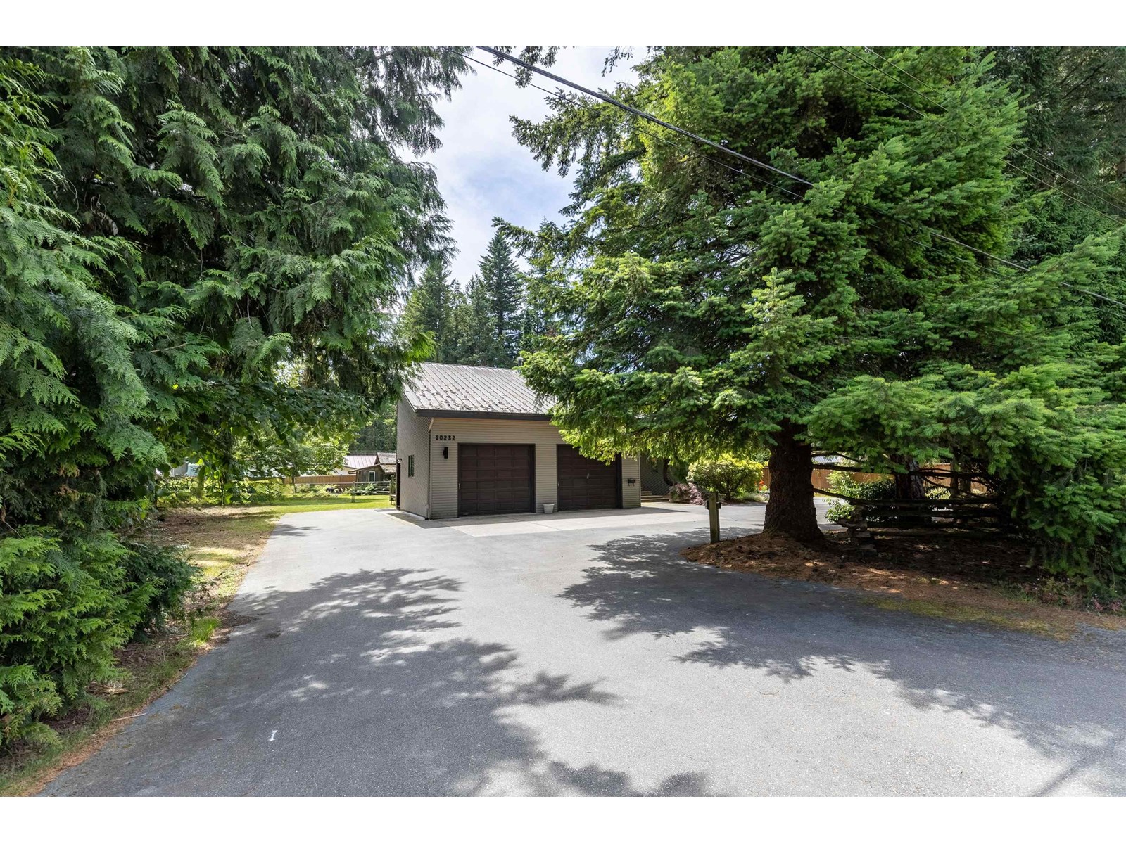 20232 37a Avenue, Langley, British Columbia  V3A 2T1 - Photo 2 - R3013930