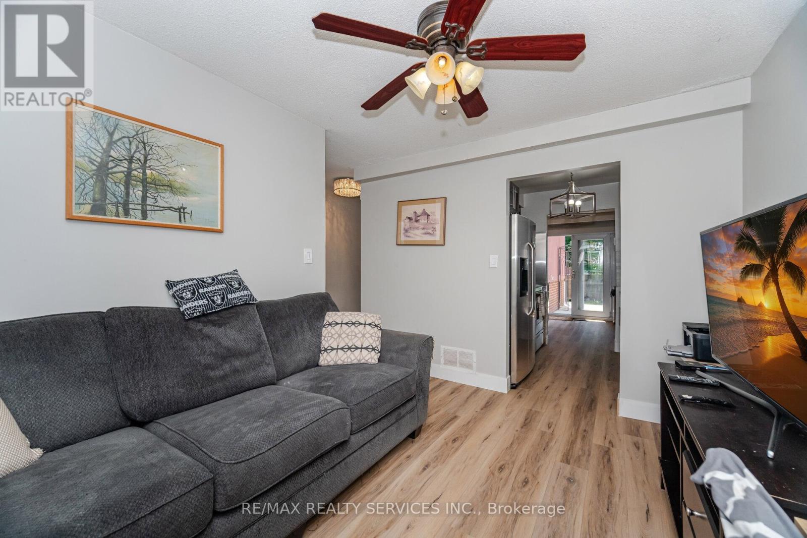 4 Hinchley Wood Grove, Brampton (Brampton North), Ontario  L6V 3M3 - Photo 10 - W12216294