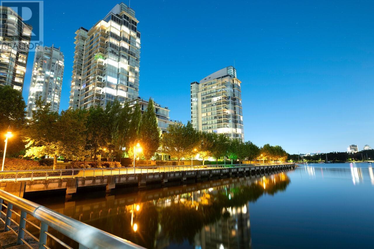1202 428 BEACH CRESCENT, vancouver, British Columbia