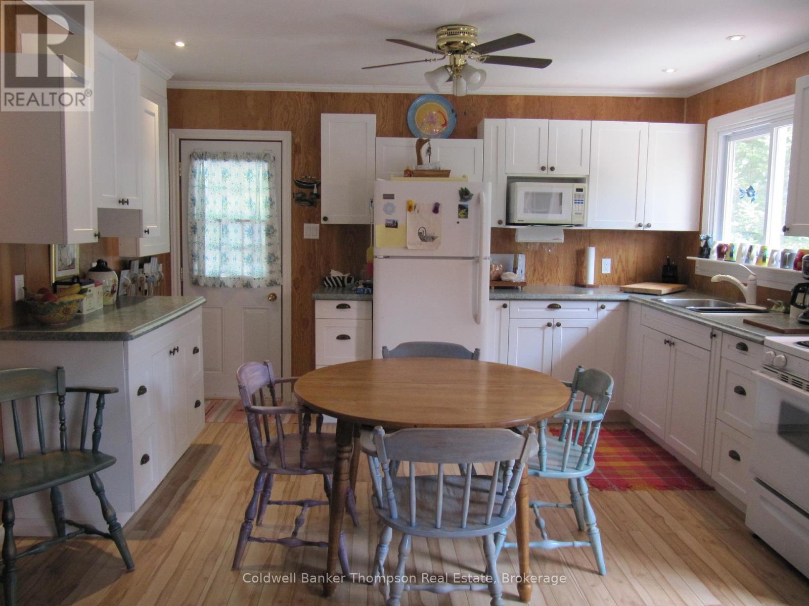 105 Pineaire Lane, Perry, Ontario  P0A 1M0 - Photo 2 - X12216362