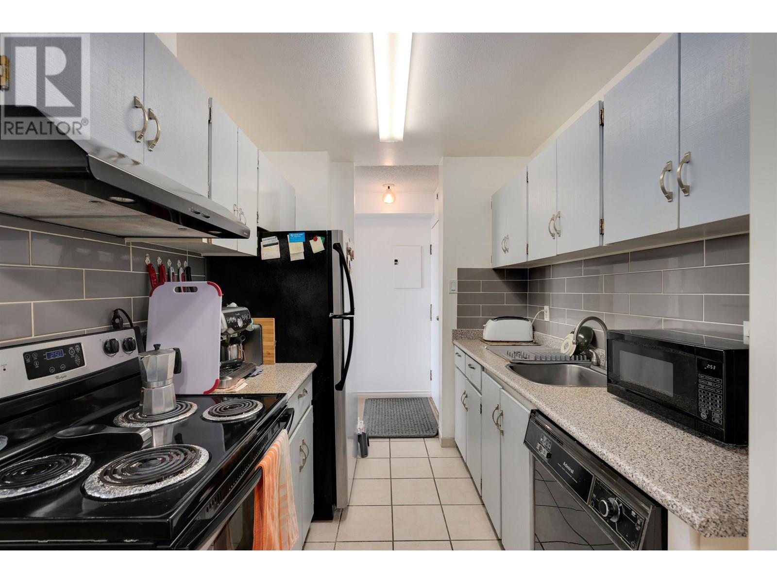805 6759 WILLINGDON AVENUE, Burnaby, British Columbia