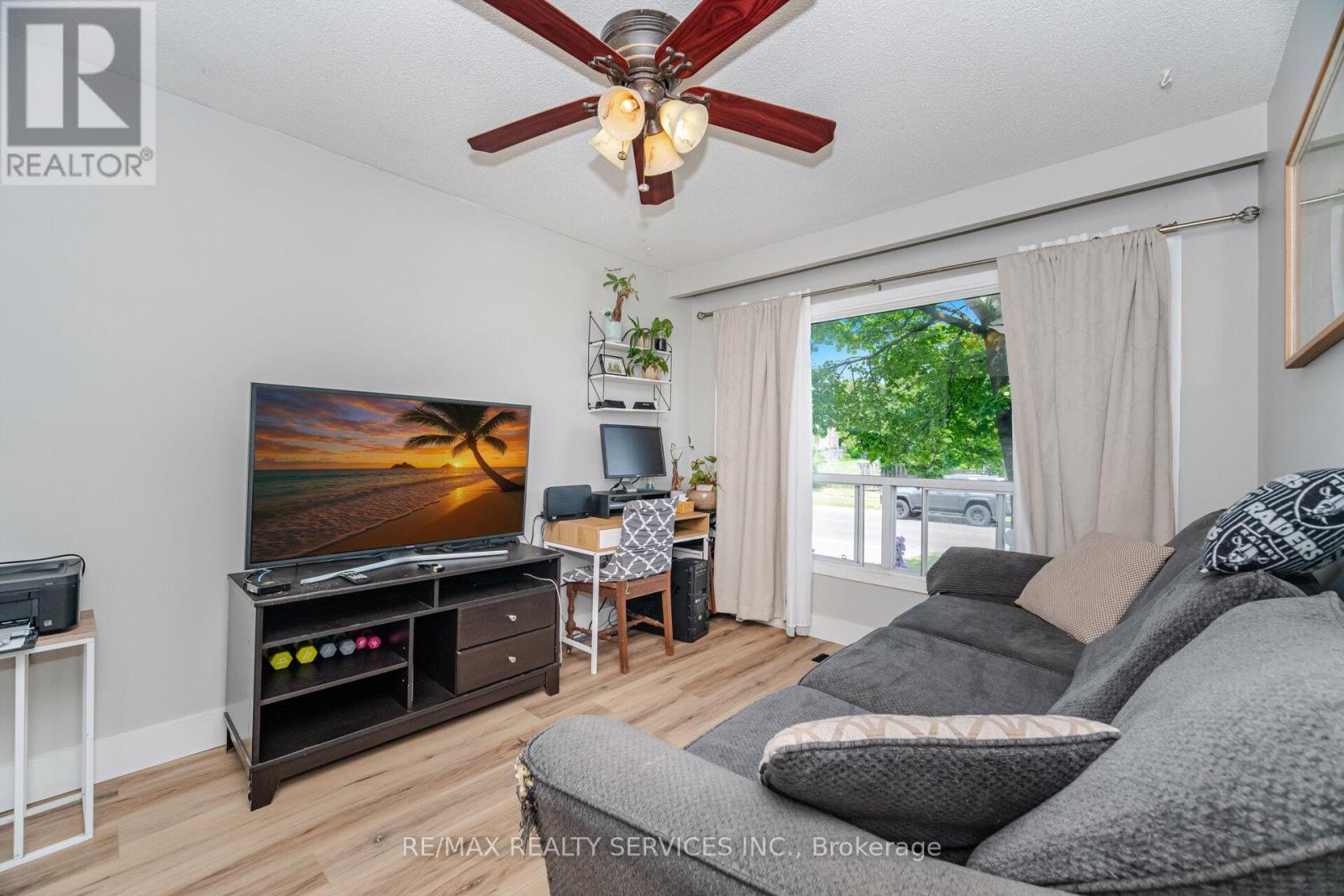 4 Hinchley Wood Grove, Brampton (Brampton North), Ontario  L6V 3M3 - Photo 9 - W12216294