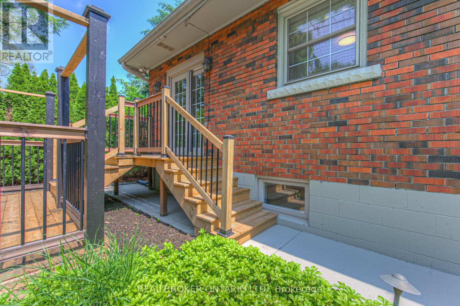 976 Filmandale Road, Burlington, Ontario  L7T 2Z4 - Photo 45 - W12216295
