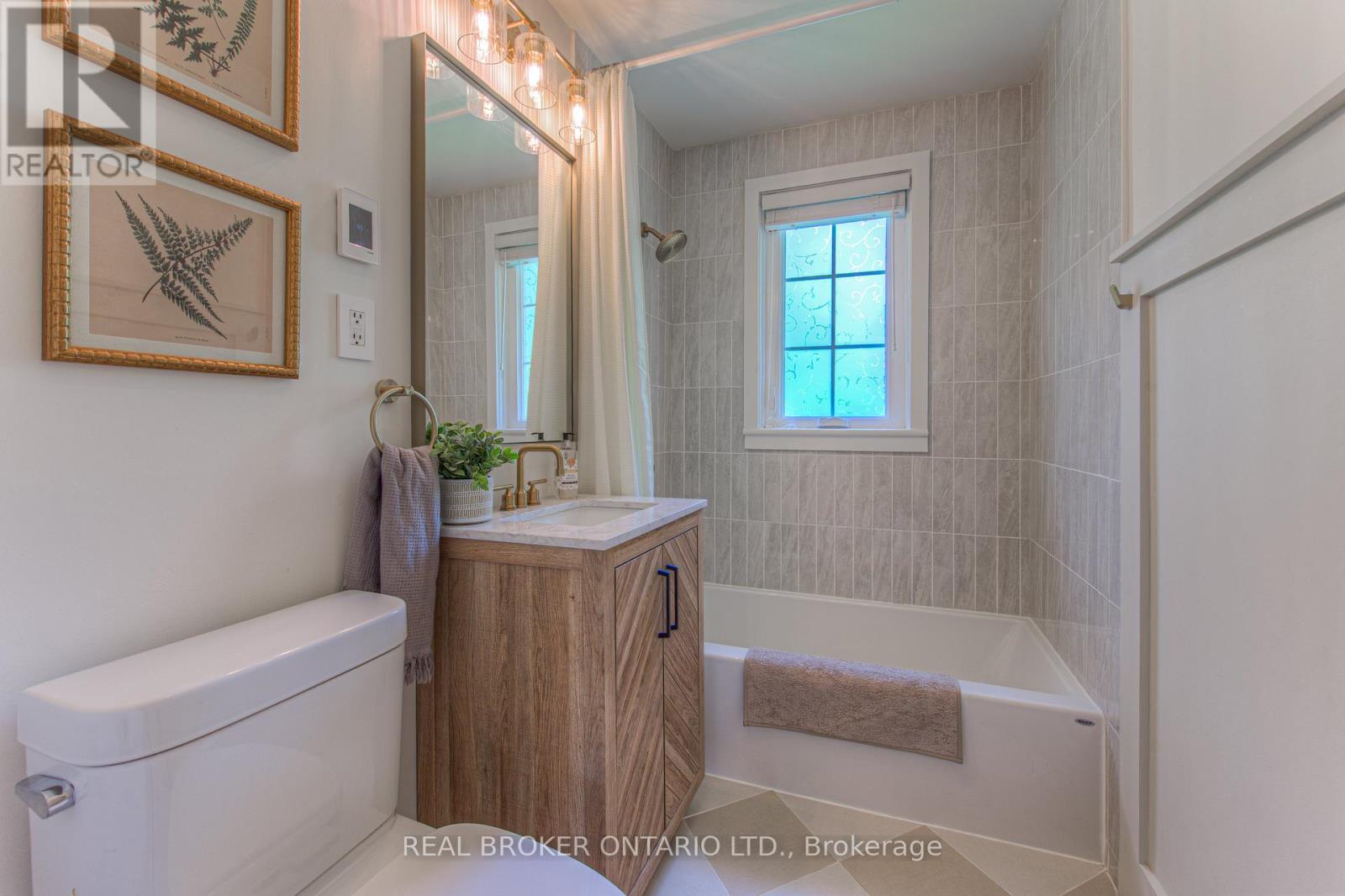 976 Filmandale Road, Burlington, Ontario  L7T 2Z4 - Photo 21 - W12216295