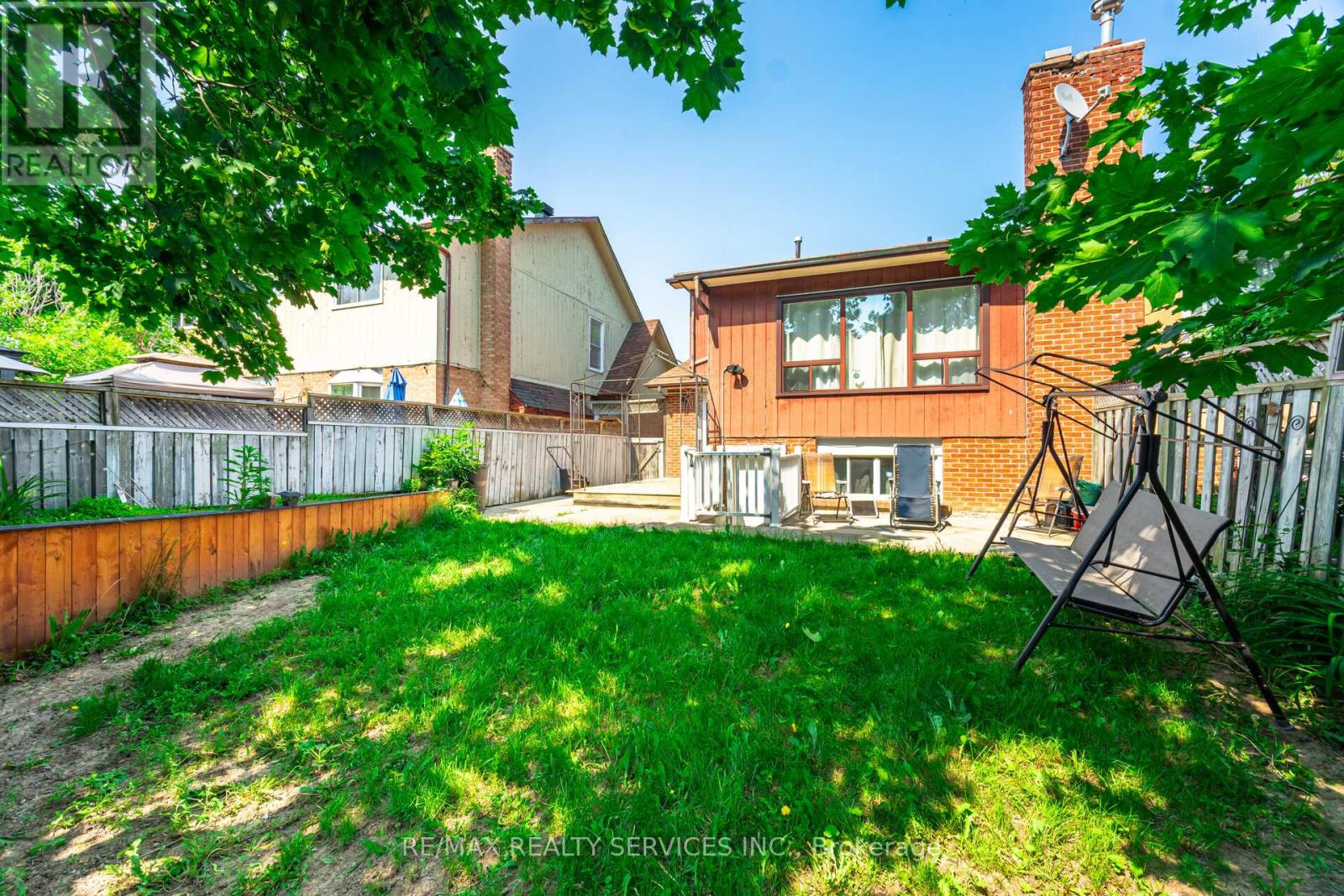 4 Hinchley Wood Grove, Brampton (Brampton North), Ontario  L6V 3M3 - Photo 46 - W12216294