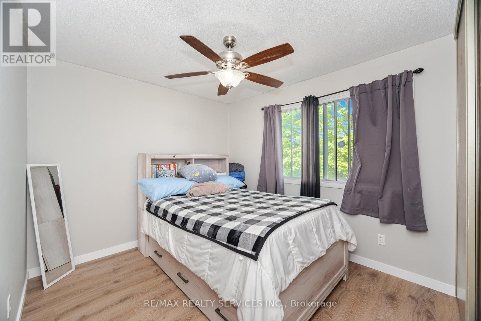 4 Hinchley Wood Grove, Brampton (Brampton North), Ontario  L6V 3M3 - Photo 25 - W12216294