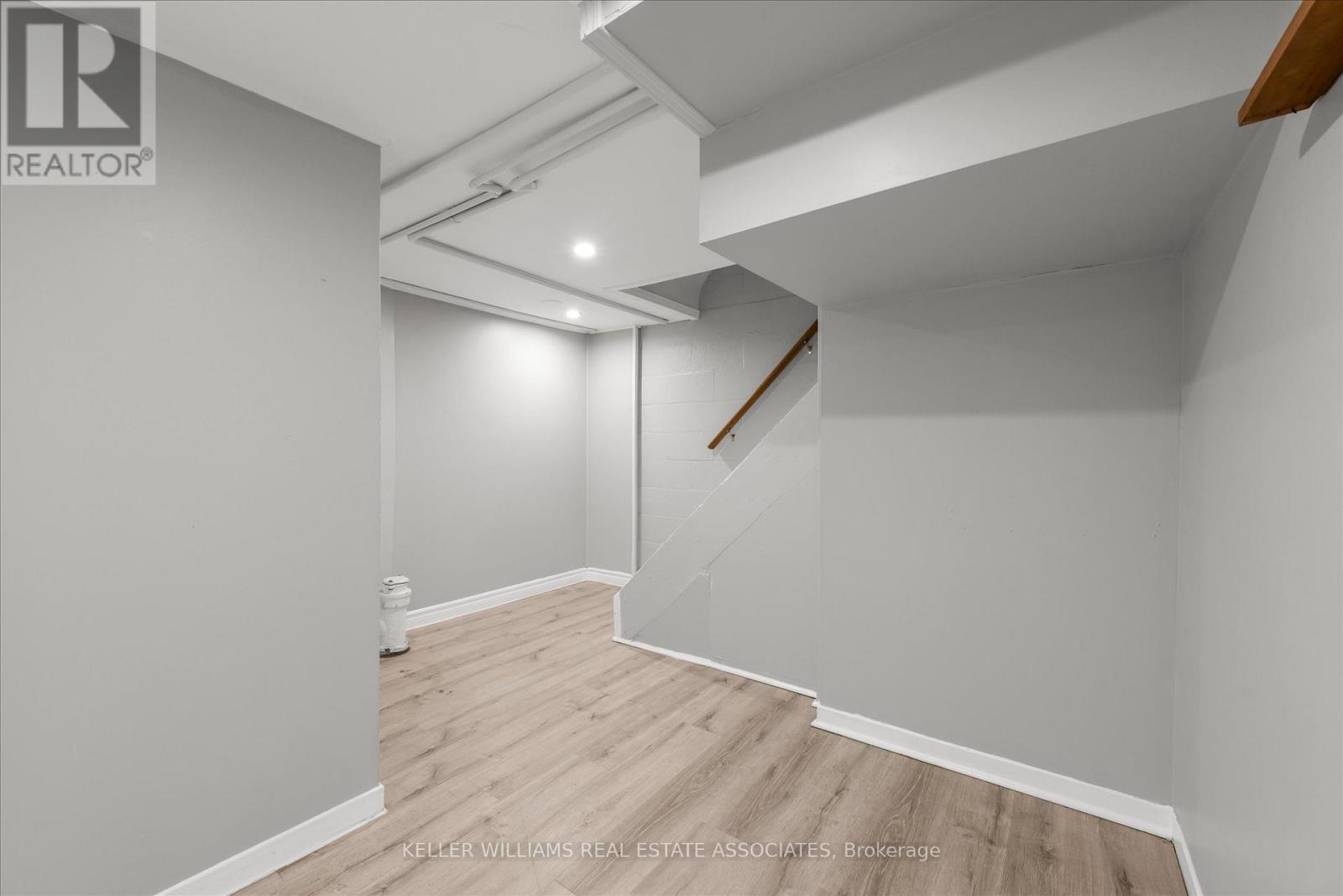 180 Pine Street S, Thorold (Thorold Downtown), Ontario  L2V 3M4 - Photo 17 - X12216217