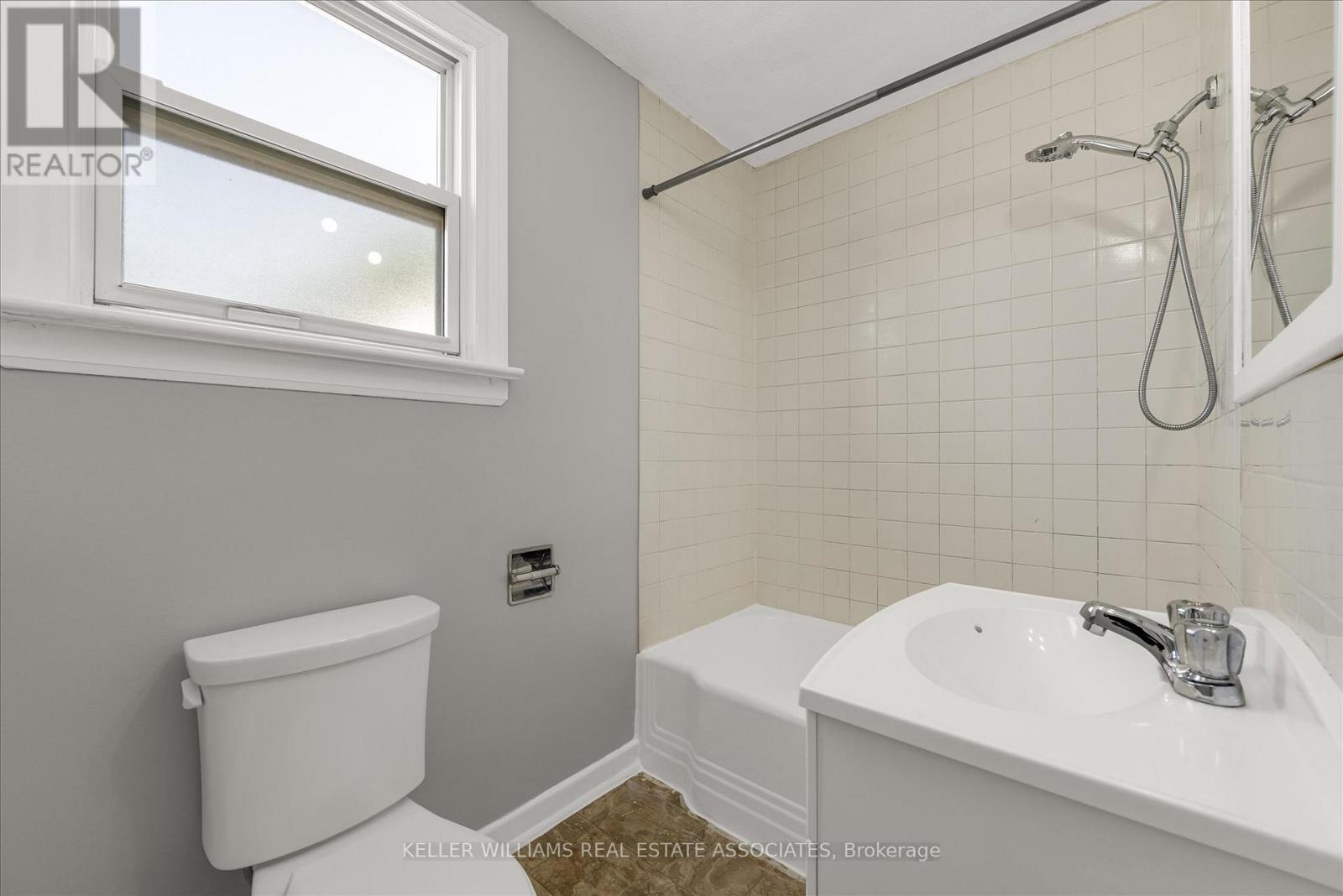 180 Pine Street S, Thorold (Thorold Downtown), Ontario  L2V 3M4 - Photo 32 - X12216217