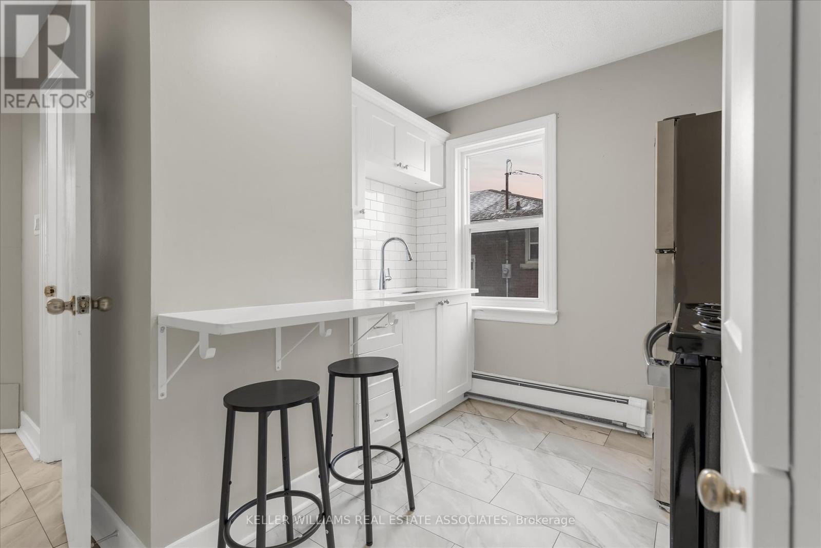 180 Pine Street S, Thorold (Thorold Downtown), Ontario  L2V 3M4 - Photo 5 - X12216217