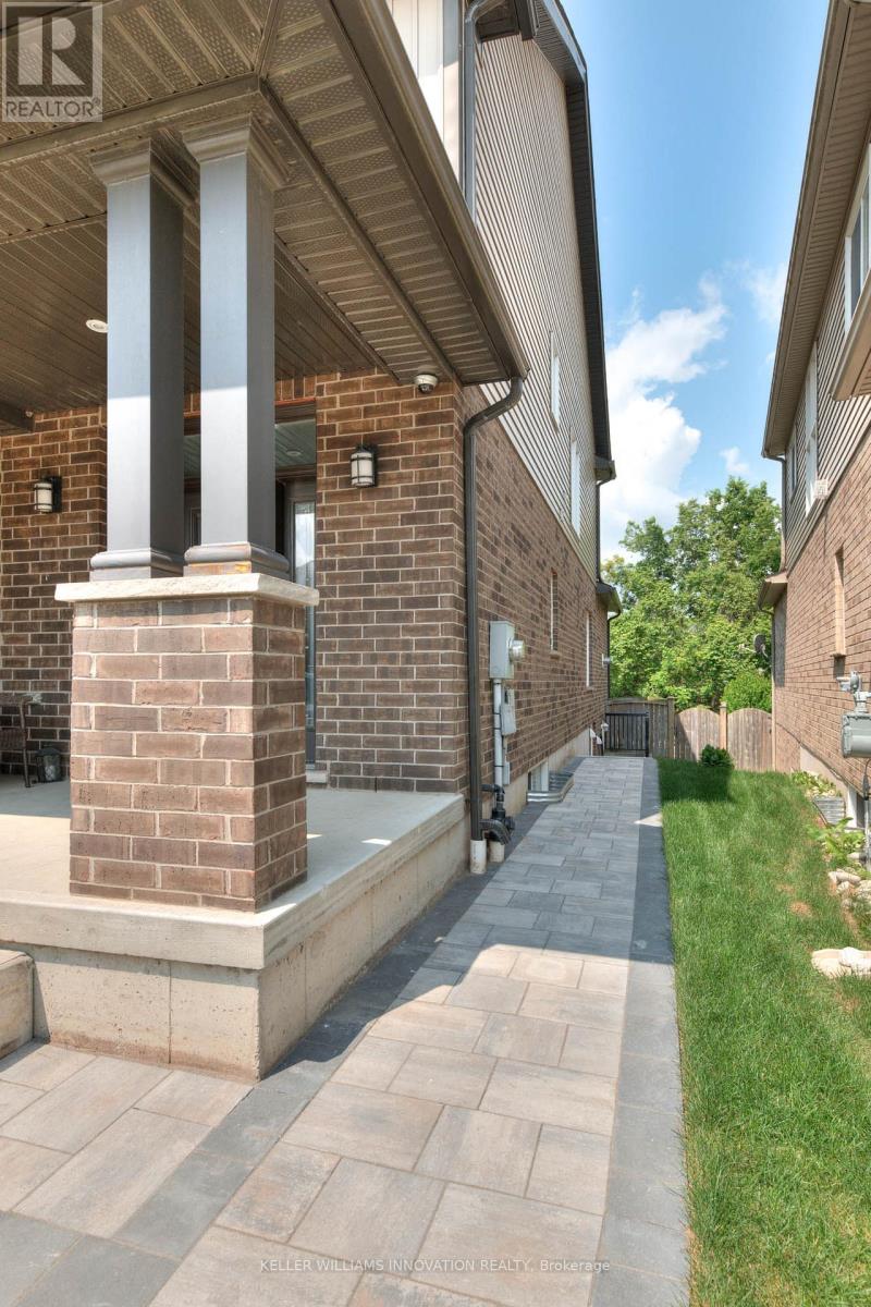 Lower - 556 Netherwood Crescent, Kitchener, Ontario  N2P 0B8 - Photo 2 - X12216245