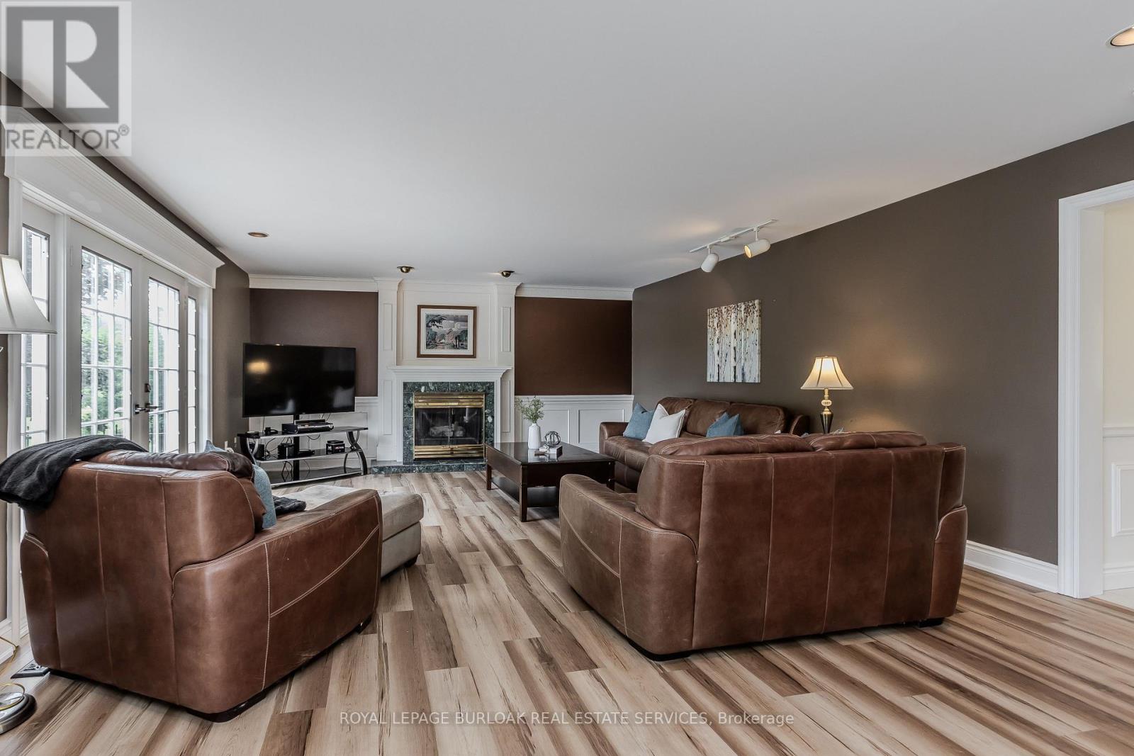 331 Lanark Street, Haldimand, Ontario  N3W 1G3 - Photo 20 - X12216260