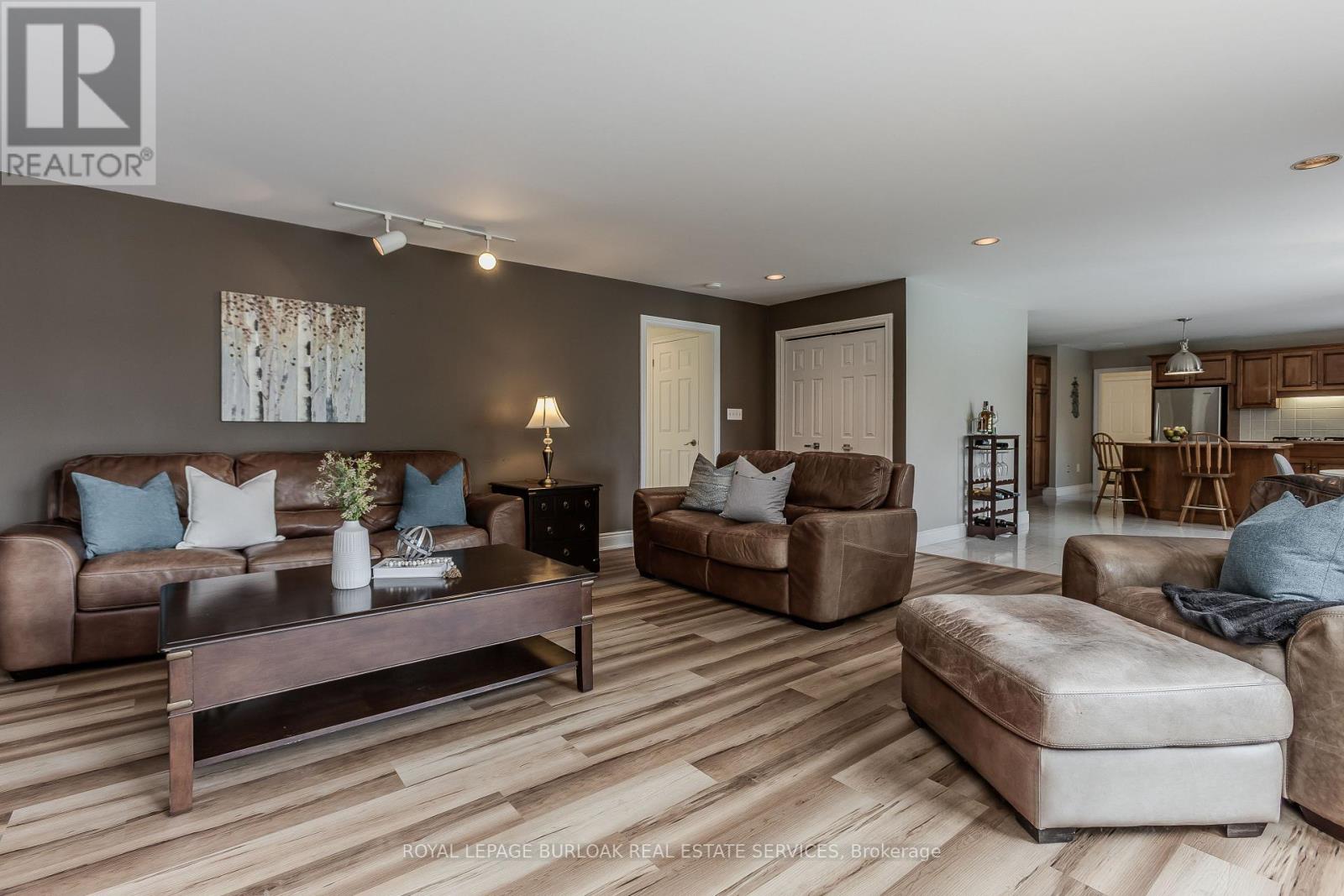 331 Lanark Street, Haldimand, Ontario  N3W 1G3 - Photo 22 - X12216260